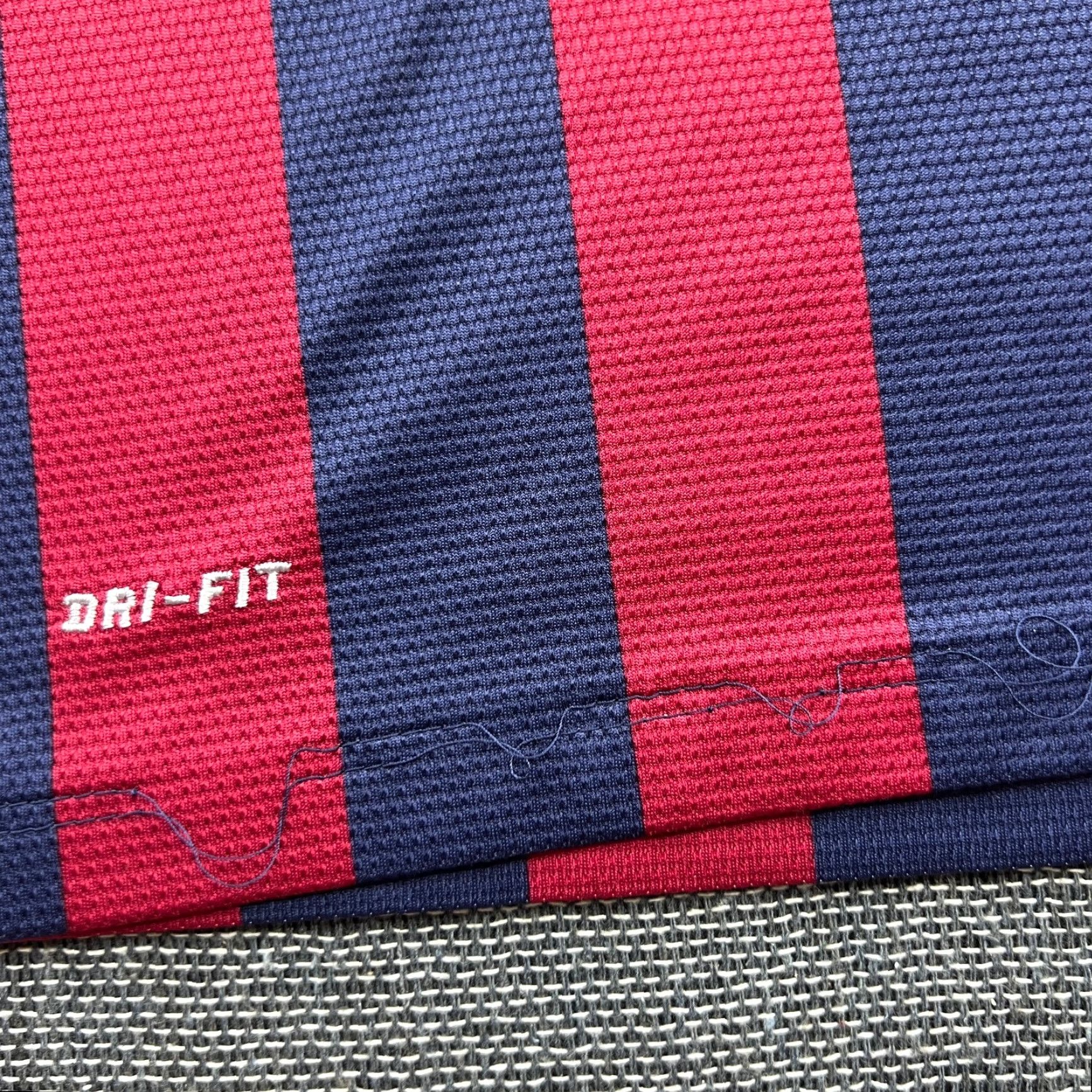 Nike Nike Barcelona 2013 2014 Home Dani Alves #2 Football Jersey Mens XS Shirt Size US XS / EU 42 / 0 - 6 Thumbnail