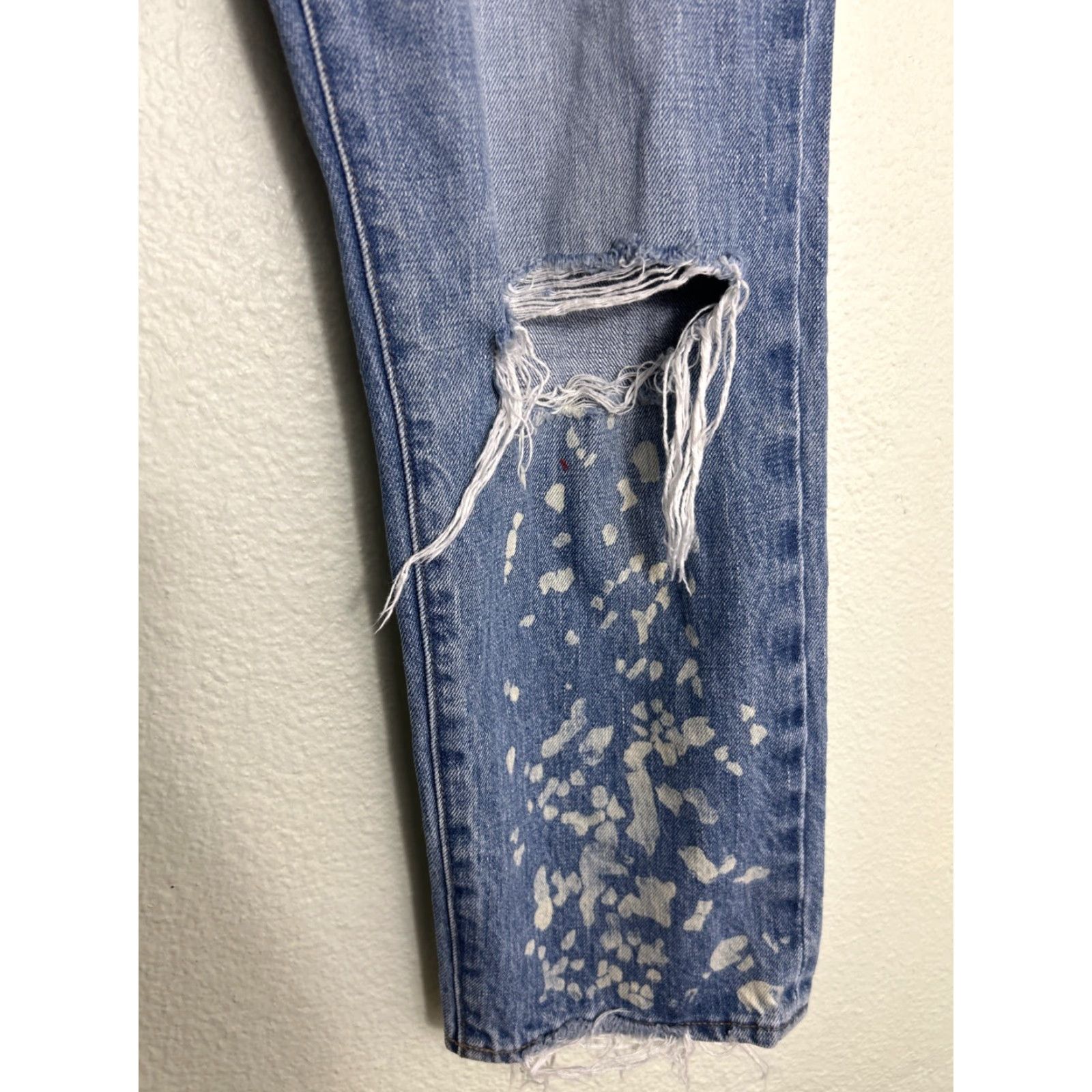 Madewell VINTAGEMadewell The Dadjean Jeans, Jeans, 30x27, Bleach Edition, Blue, 26, K9155, Regular, Women, Denim, Relaxed, The Dad jean—Madewell Brand, Size 26 Size 26" / US 2 / IT 38 - 4 Thumbnail