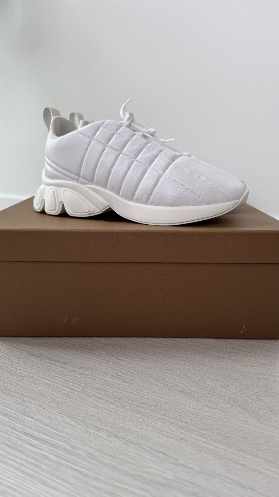 Burberry New Burberry White Quilted Sneakers Size US 9 / IT 39 - 15 Thumbnail