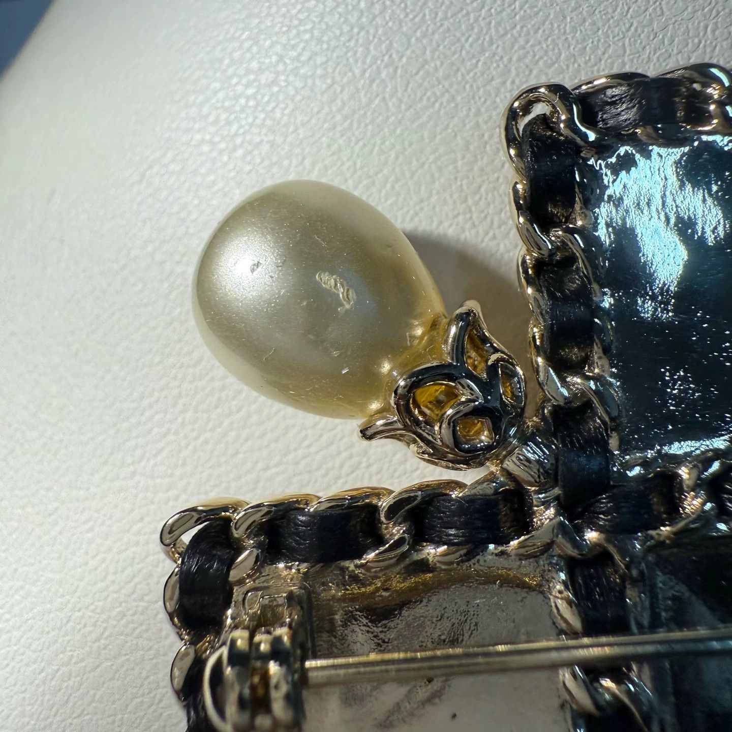 Chanel Chanel Brooch 99 New Size ONE SIZE - 4 Thumbnail