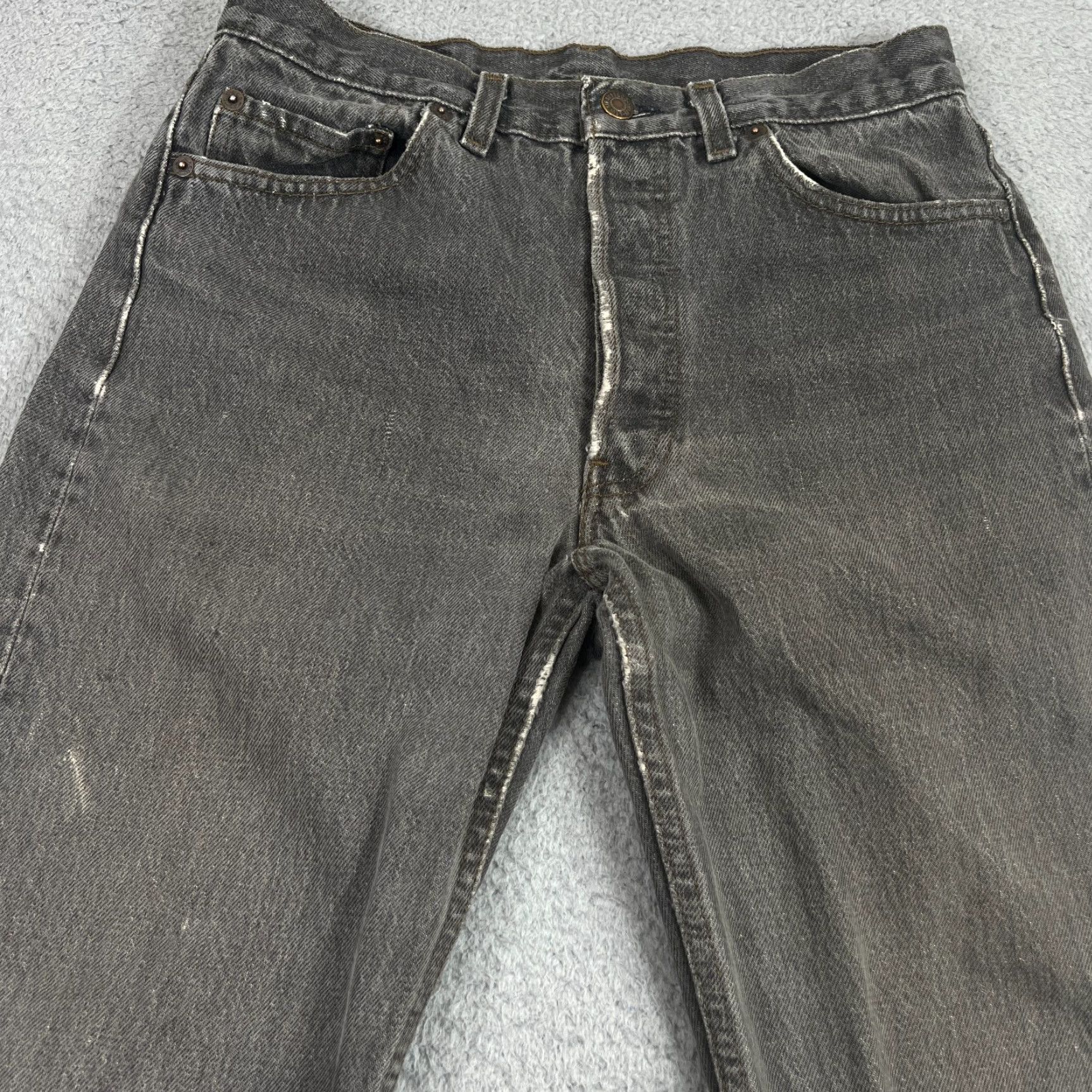 Levi's VINTAGE Levi's 501 Jeans 29x33 Black Distressed Button Fly USA Mens Size US 29 - 5 Thumbnail