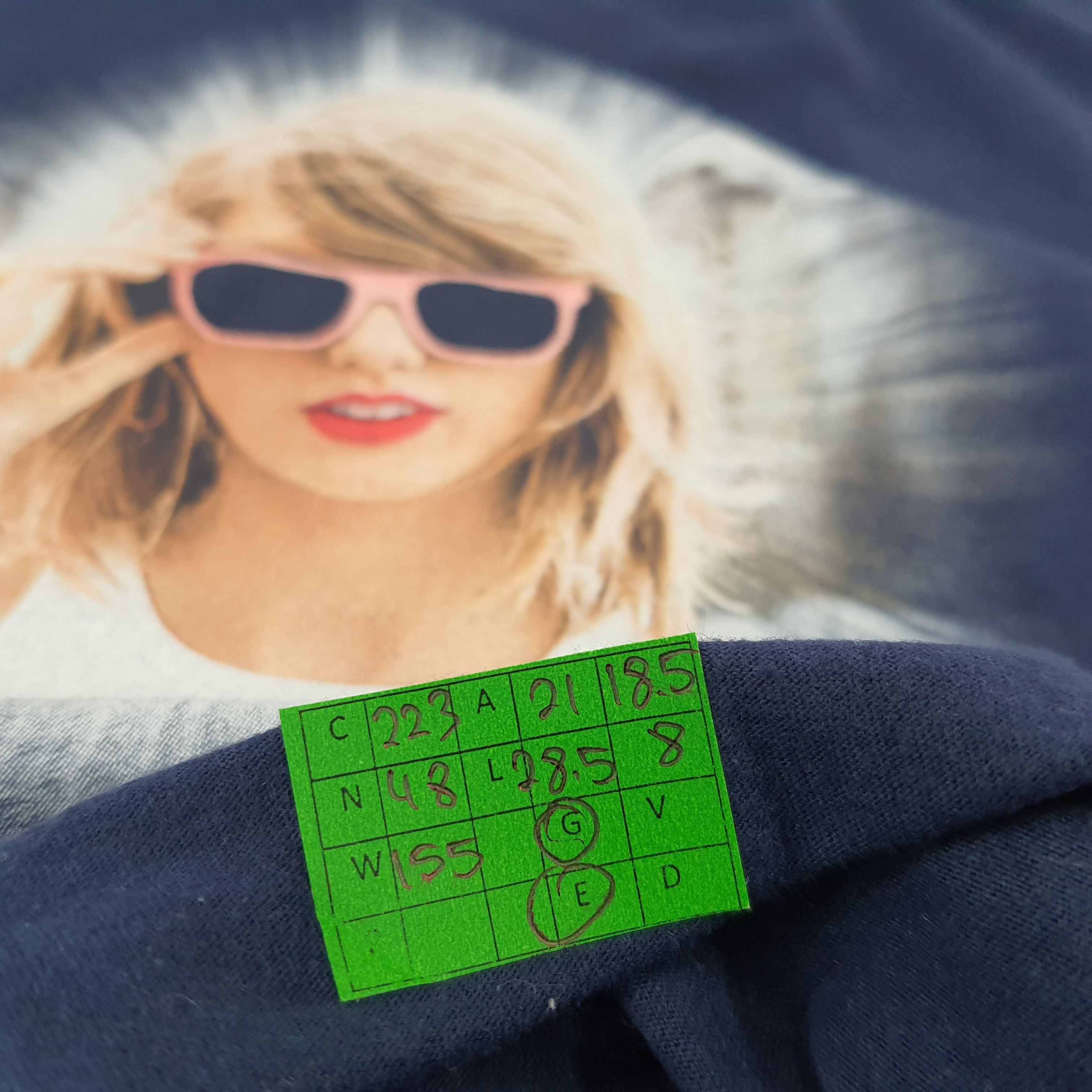 Band Tees Vintage Taylor Swift The 1989 World Tour Tees C223N84 Size US L / EU 52-54 / 3 - 8 Thumbnail