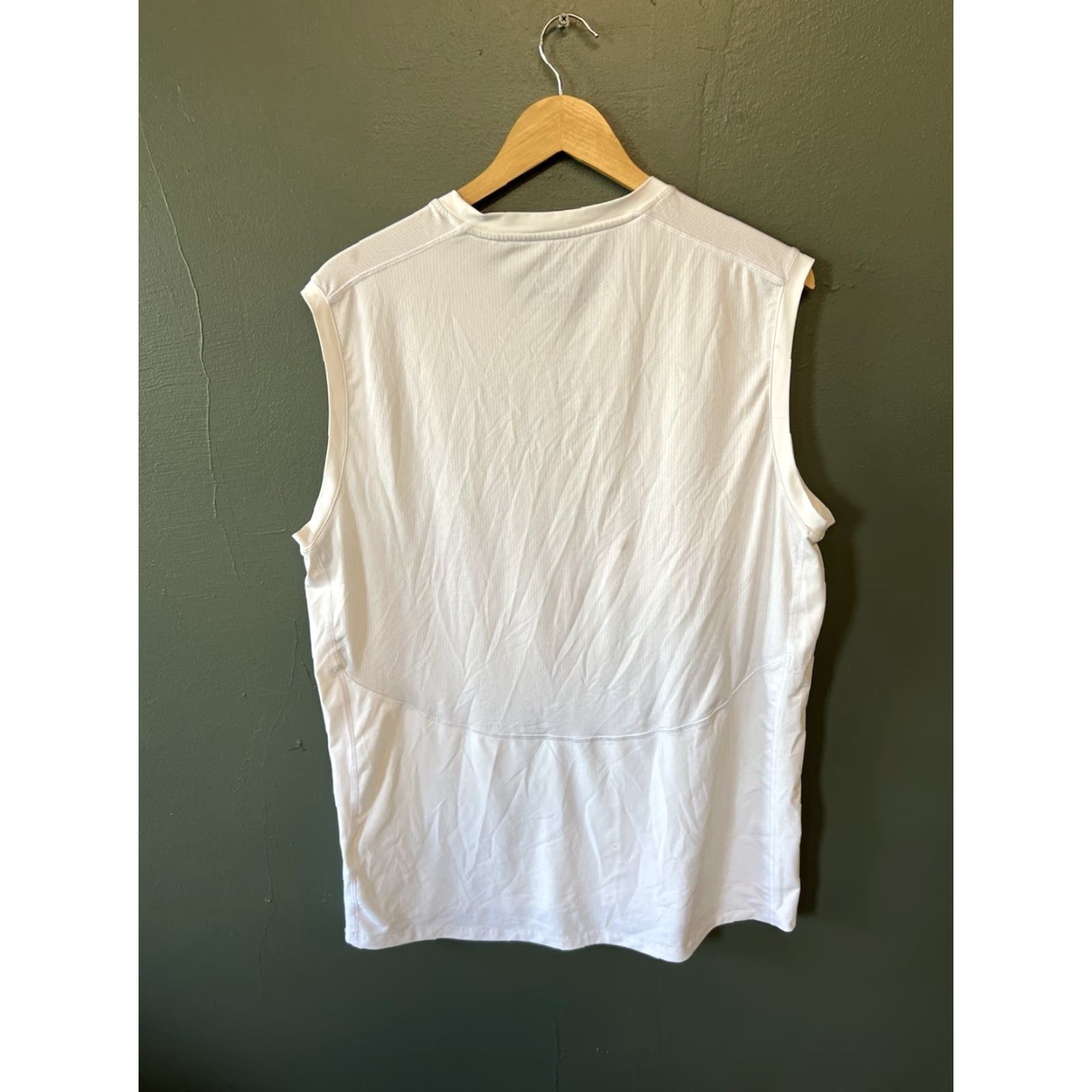 Adidas Adidas Womens White Sleeveless Athletic Tank Top Tight Fight 2XL Tank Sleeveless Crew Neck Pullover Slim Fit Activewear Women Size XXL / US 16-18 / IT 52-54 - 2 Thumbnail