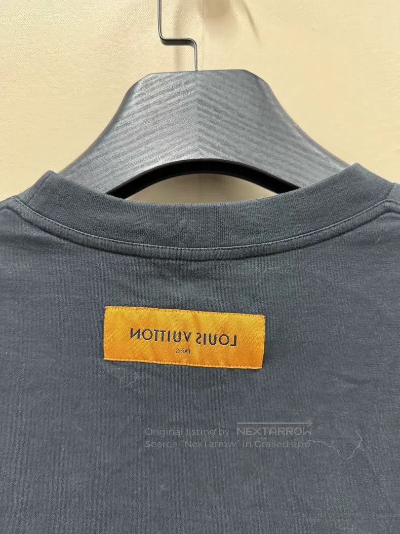 Louis Vuitton Louis Vuitton Chest embossed logo short sleeve Size US XL / EU 56 / 4 - 6 Thumbnail