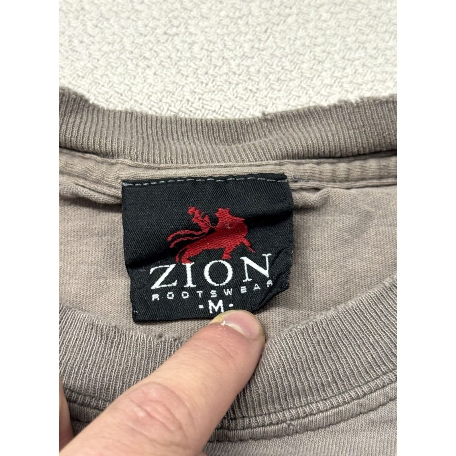 Vintage VINTAGE Zion Rootswear Bob Marley Music Faded Distressed T-Shirt Men’s Size M Gray Cotton Crew Neck Short Sleeve Graphic Print Size US M / EU 48-50 / 2 - 5 Thumbnail