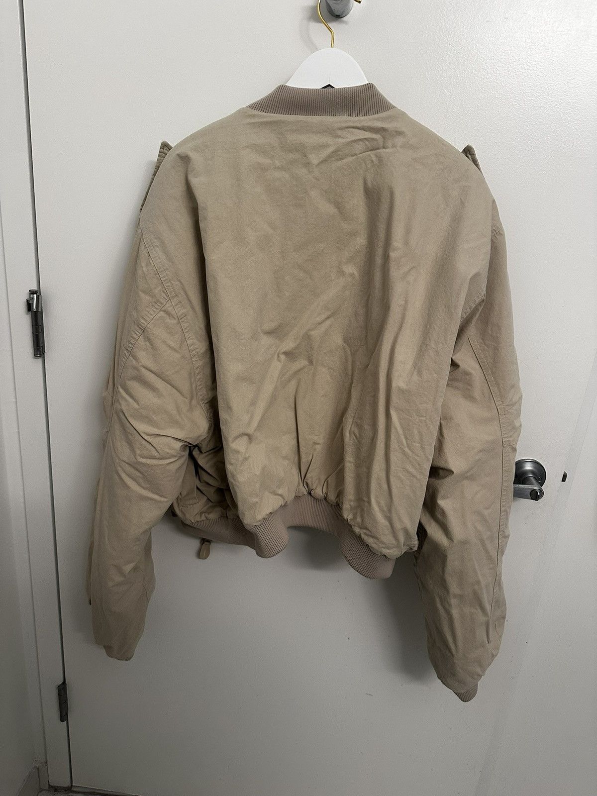 Entire Studios Entire Studios Cream A-4 Bomber Size US XXL / EU 58 / 5 - 5 Thumbnail