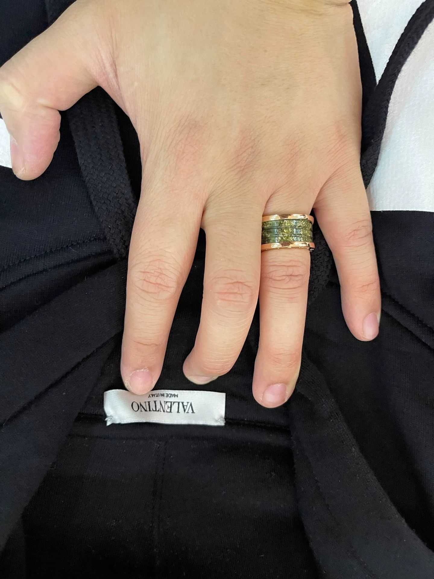 Valentino Valentino Big Logo Black Oversized Sweatshirt S Authentic Size US S / EU 44-46 / 1 - 2 Thumbnail