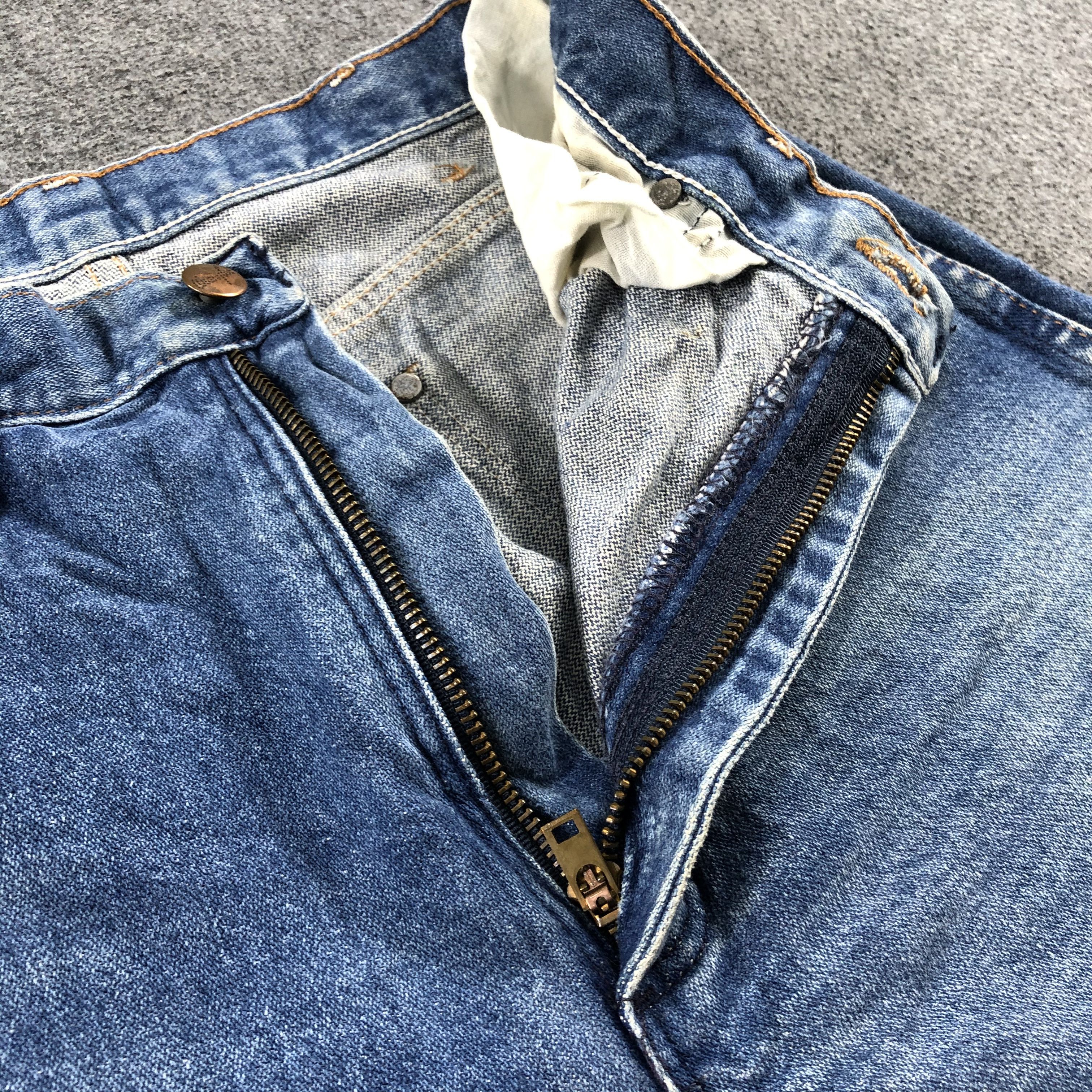 Vintage Vintage Blue Wash Wrangler Jeans-J2401 Size US 28 / EU 44 - 8 Thumbnail