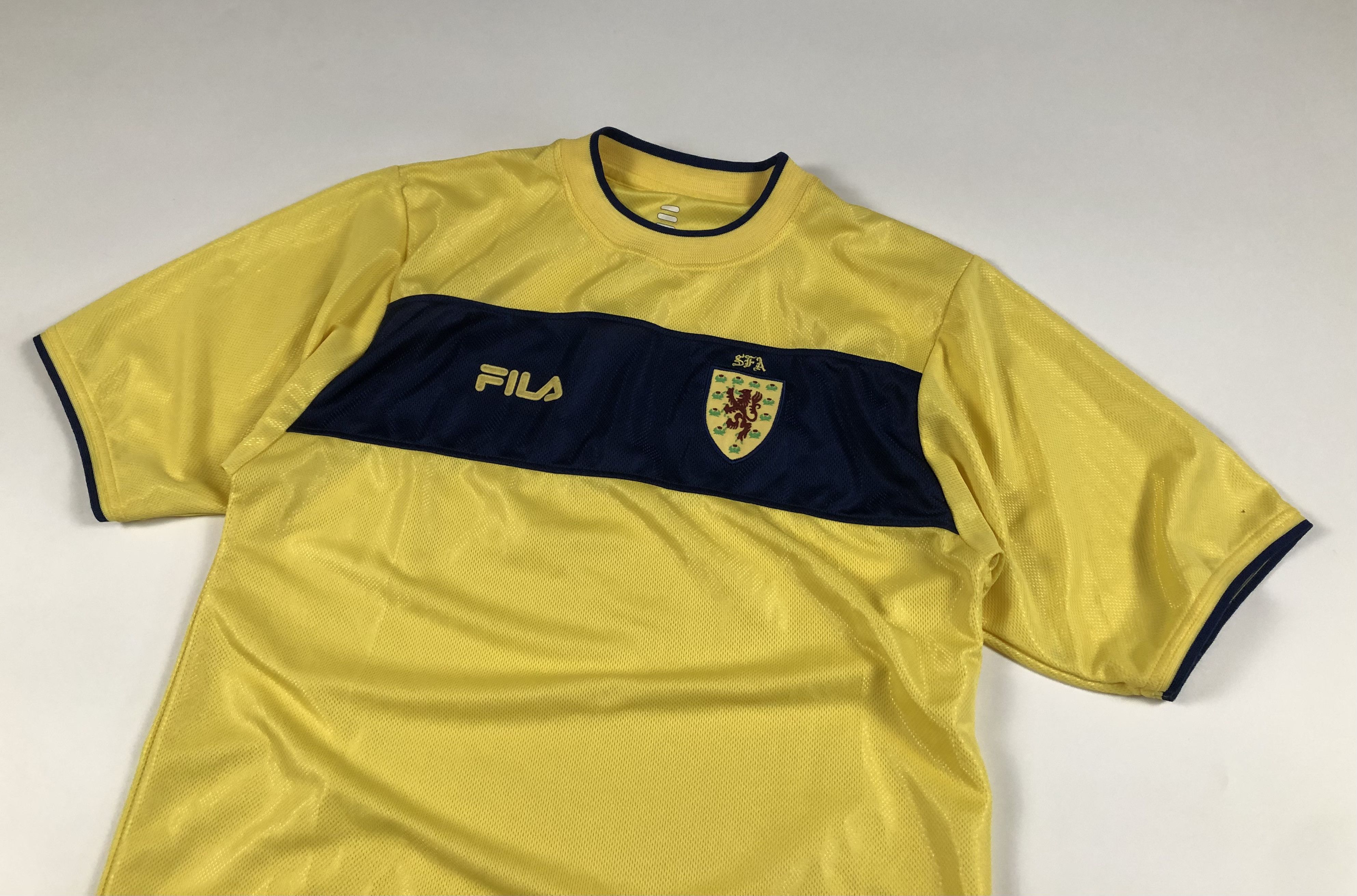 Fila Fila Scotland Football Associtation 2002-2003 Away Jersey Size US S / EU 44-46 / 1 - 2 Thumbnail