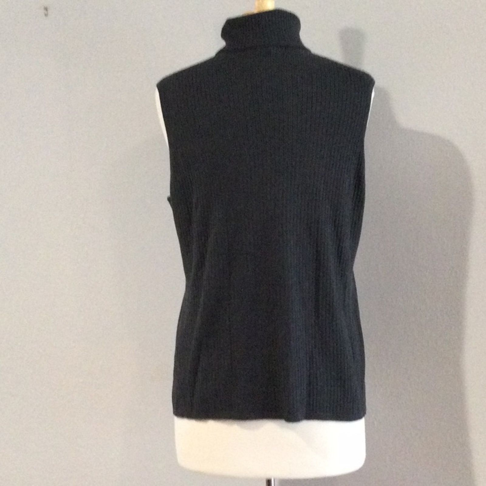 Chicos Chico's Dark Gray Turtleneck Sleeveless Top Size 3/XL/16 Size XL / US 12-14 / IT 48-50 - 8 Thumbnail
