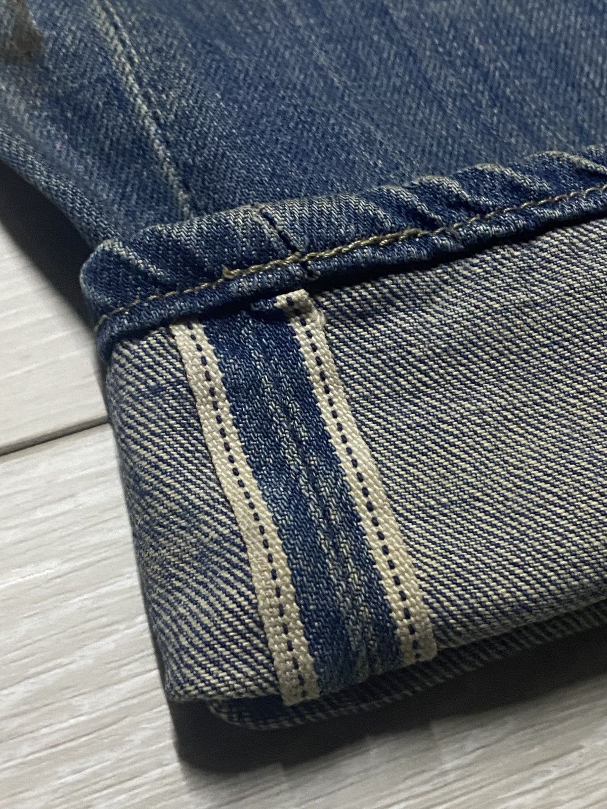 Evisu Crazy Vintage Evis 90s Heavy repaired Distressed Baggy Jeans Size US 33 - 12 Thumbnail
