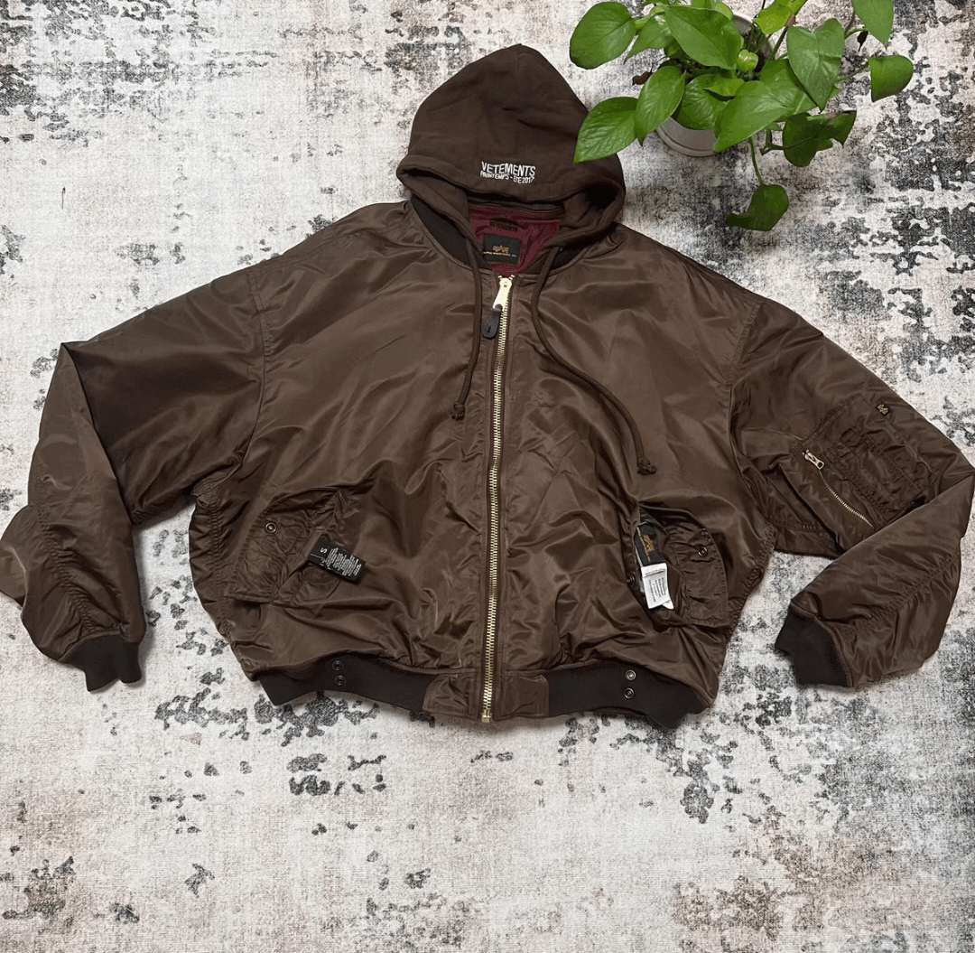 Alpha Industries × Vetements *NWT* Vetements x Alpha Industries