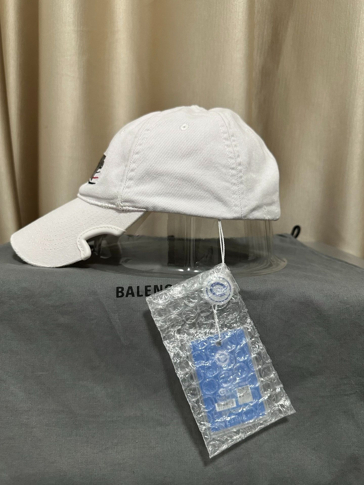 Balenciaga Balenciaga Distressed Coke Logo Baseball Cap Size ONE SIZE - 4 Thumbnail