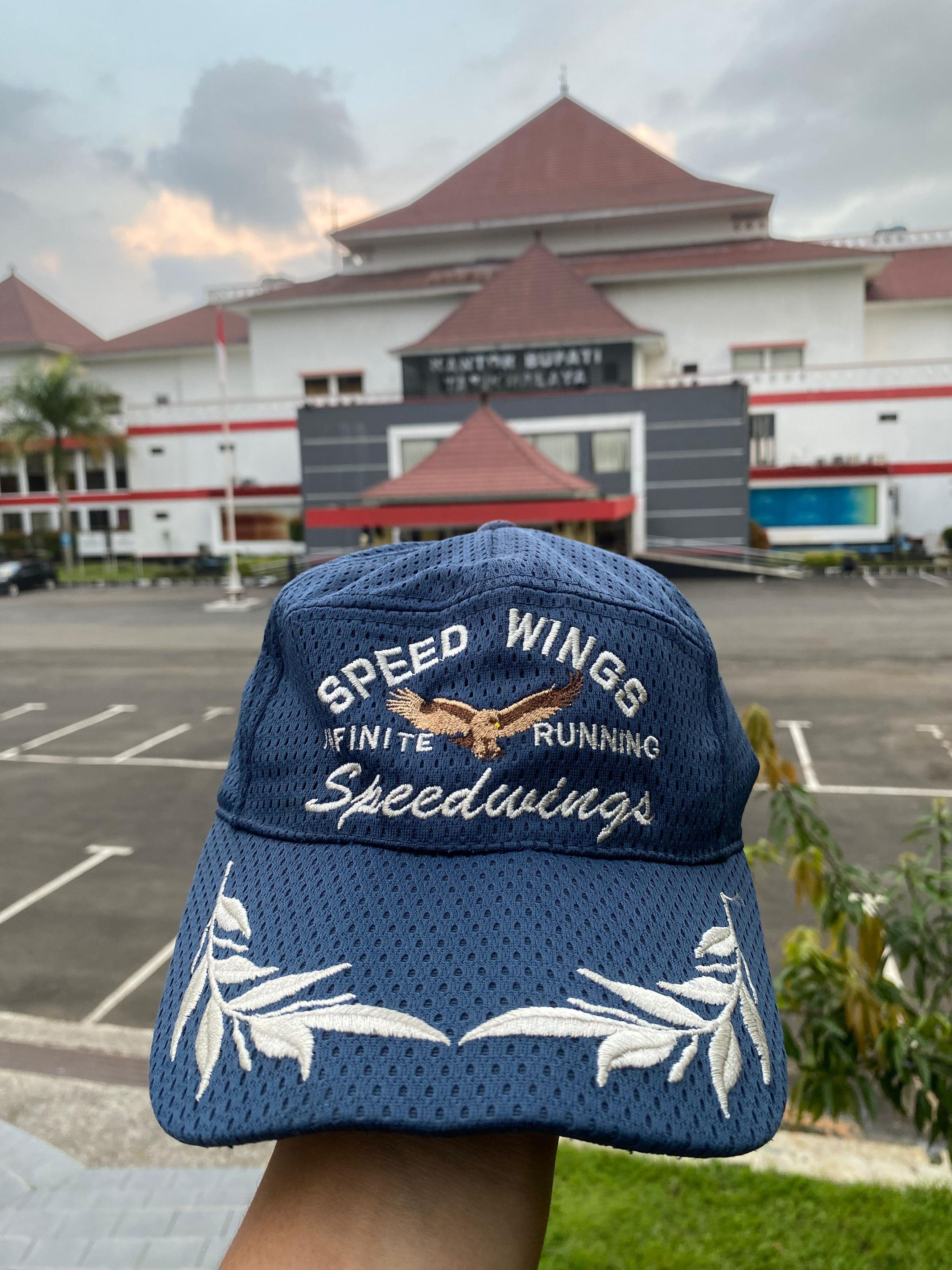 NASCAR Vintage speed wing infinite running bird logo 90s Size ONE SIZE - 1 Thumbnail