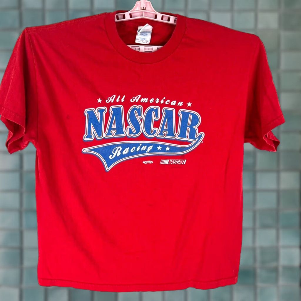 NASCAR VINTAGE NASCAR All American Racing T Shirt Mens Size L Red Checkered Flag Tag VTG Size US L / EU 52-54 / 3 - 1 Thumbnail