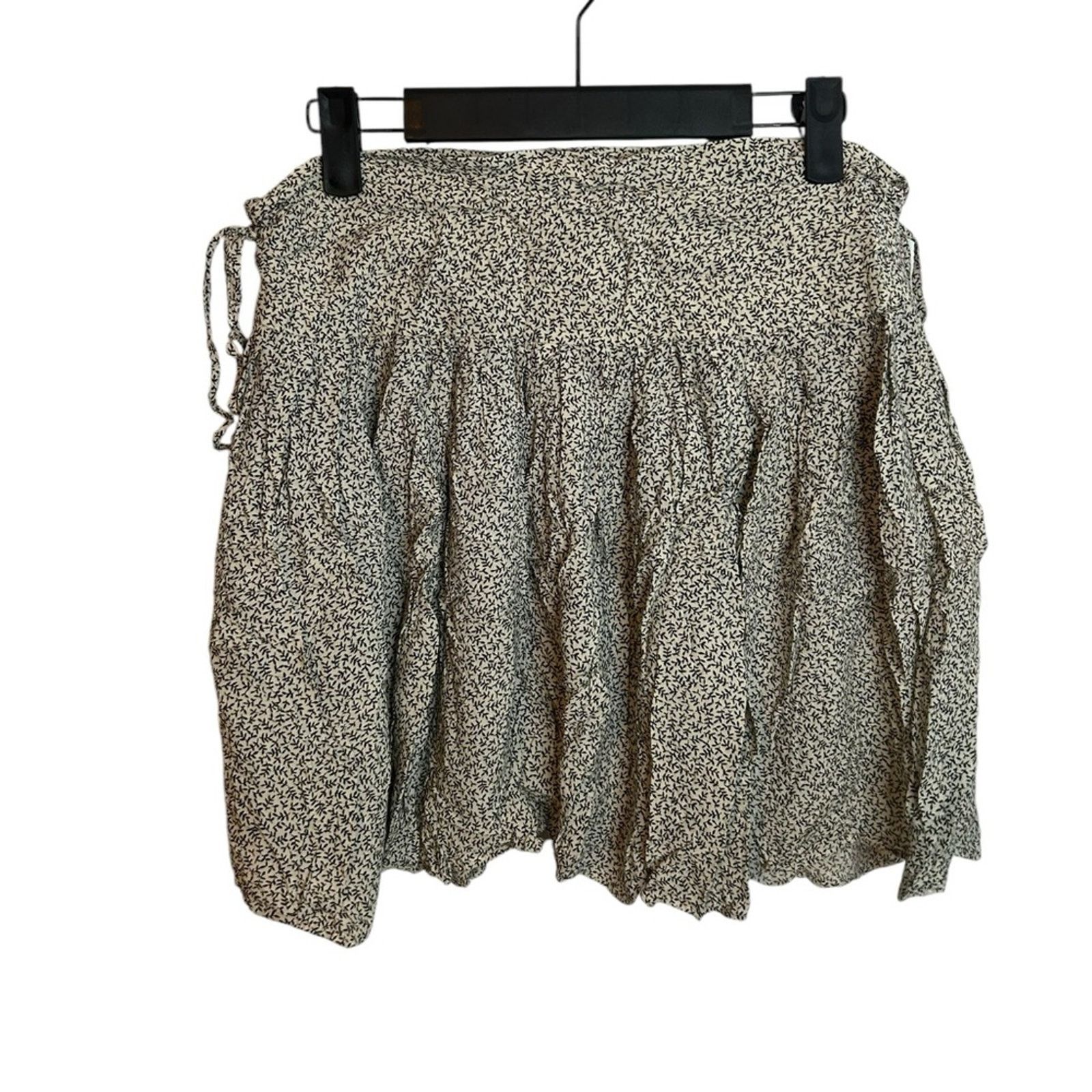 H&M H&M Ditsy Floral Cinched Mini Skirt Size 28" / US 6 / IT 42 - 2 Thumbnail