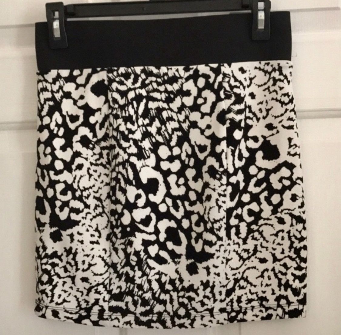 Forever 21 VINTAGE FOREVER 21 PRINTED MINI SKIRT SIZE S Size 28" / US 6 / IT 42 - 2 Thumbnail