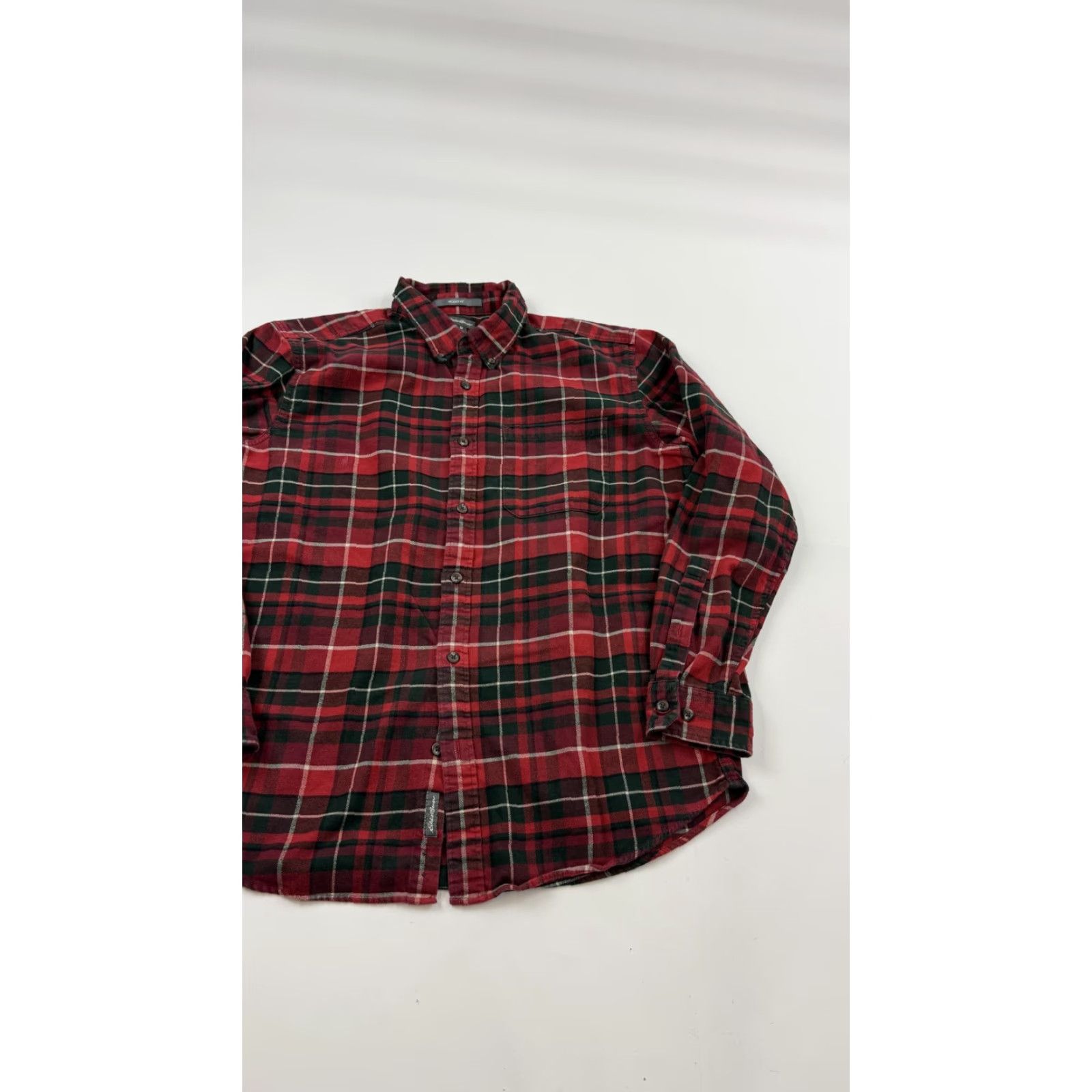 Eddie Bauer VINTAGE Eddie Bauer Shirt Mens Medium Red Green Plaid Flannel Button-Down Relaxed Fit Size US M / EU 48-50 / 2 - 2 Thumbnail