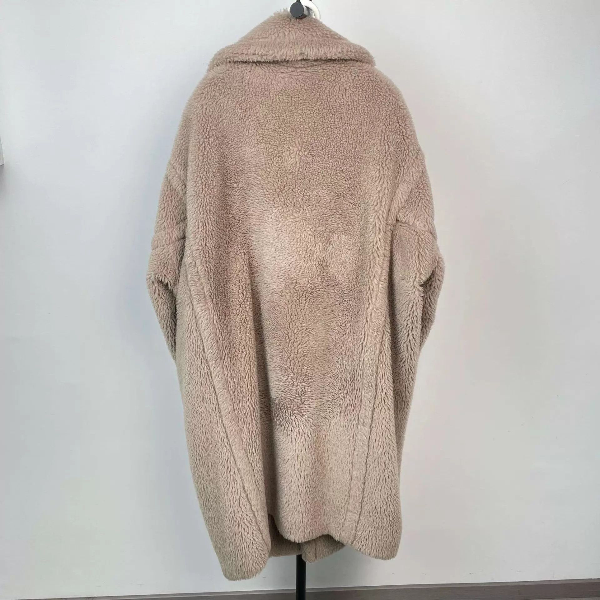 Max Mara MaxMara Teddy Coat M Sand Size M / US 6-8 / IT 42-44 - 2 Thumbnail