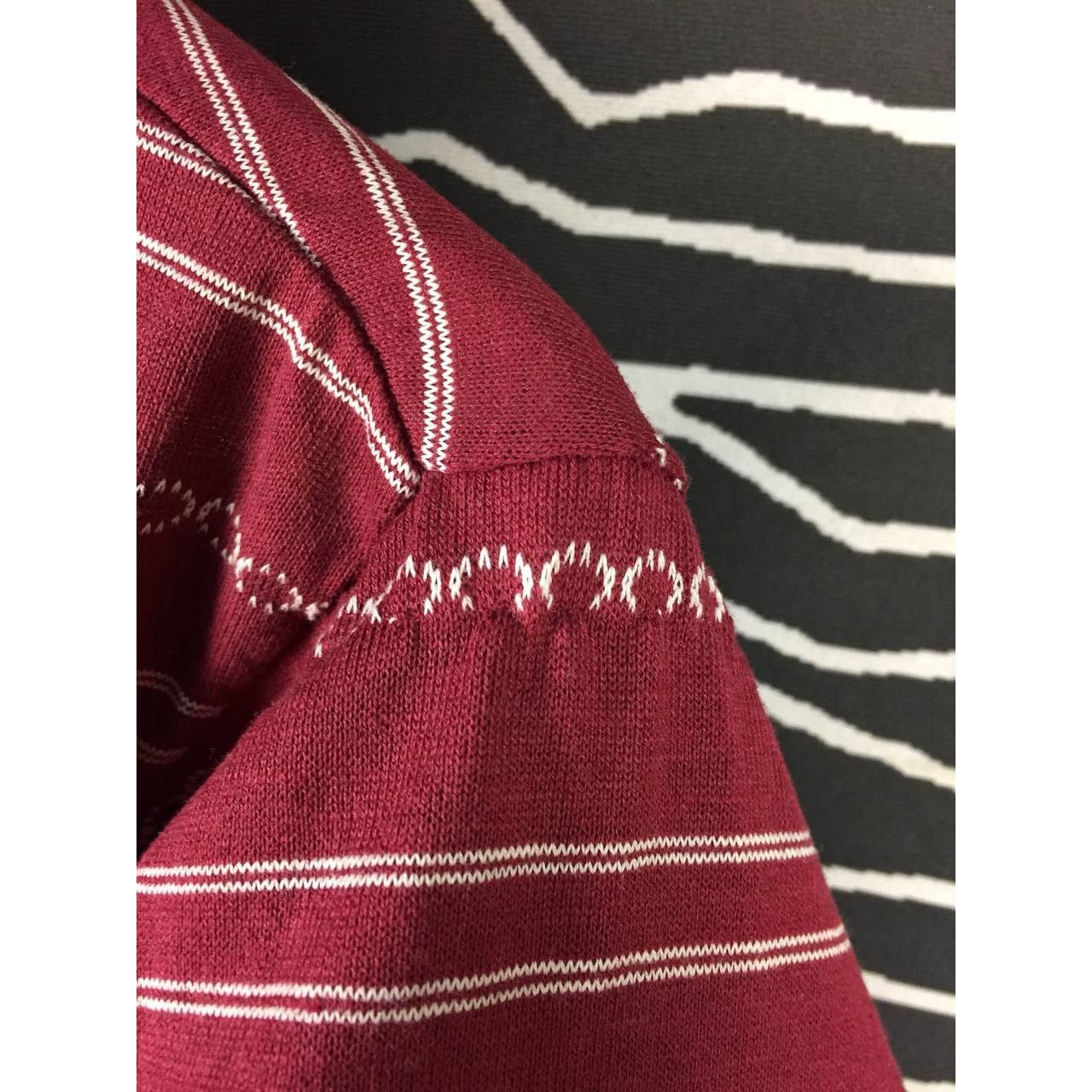 Vintage Vtg 90s Retro Style Patterned Single Stitch Henley Neck Tee Size US S / EU 44-46 / 1 - 6 Thumbnail