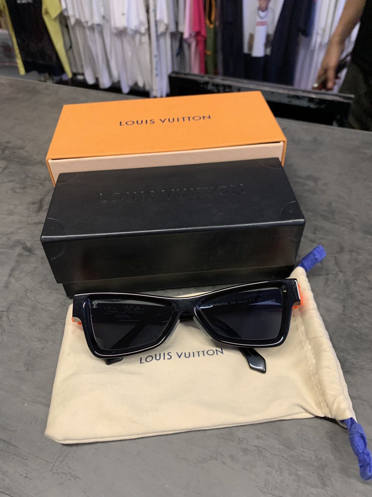 Louis vuitton skeptical store sunglasses