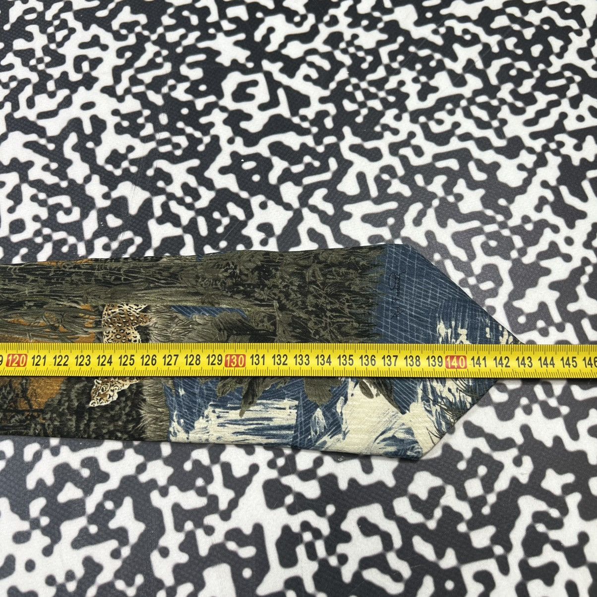 Vintage Vintage 1998 Endangered Species Rod Frederick Tropic Art Tie Size ONE SIZE - 10 Thumbnail