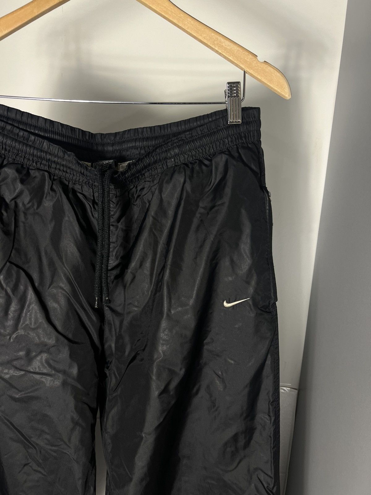 Nike × Vintage VERY RARE NIKE NYLON SWEATPANTS SWOOSH DRILL JAPAN STYLE 90s Size US 32 / EU 48 - 2 Thumbnail