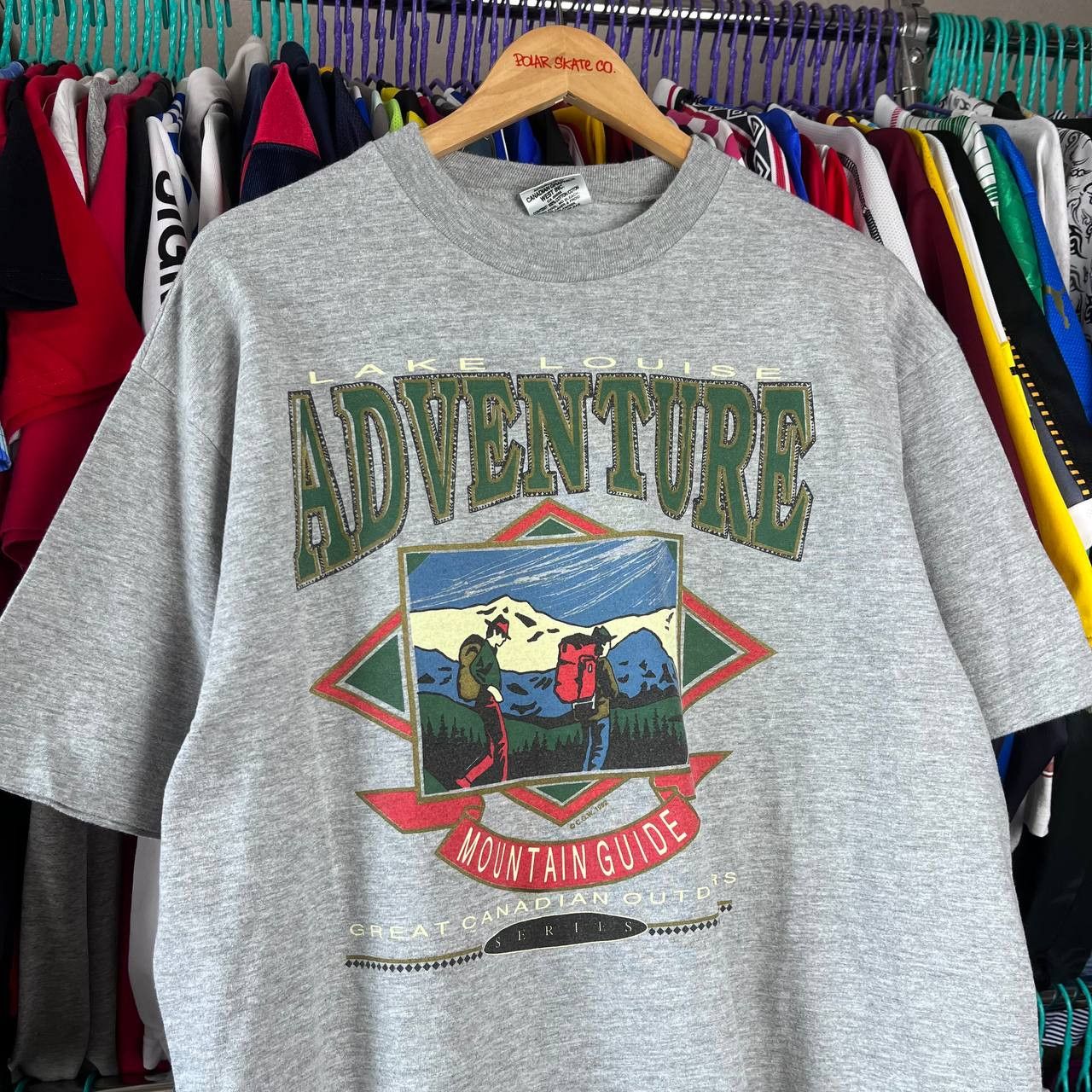 Vintage 1992 Canada Lake Louise Adventure Mountain Outdoors Tshirt Size US L / EU 52-54 / 3 - 1 Thumbnail