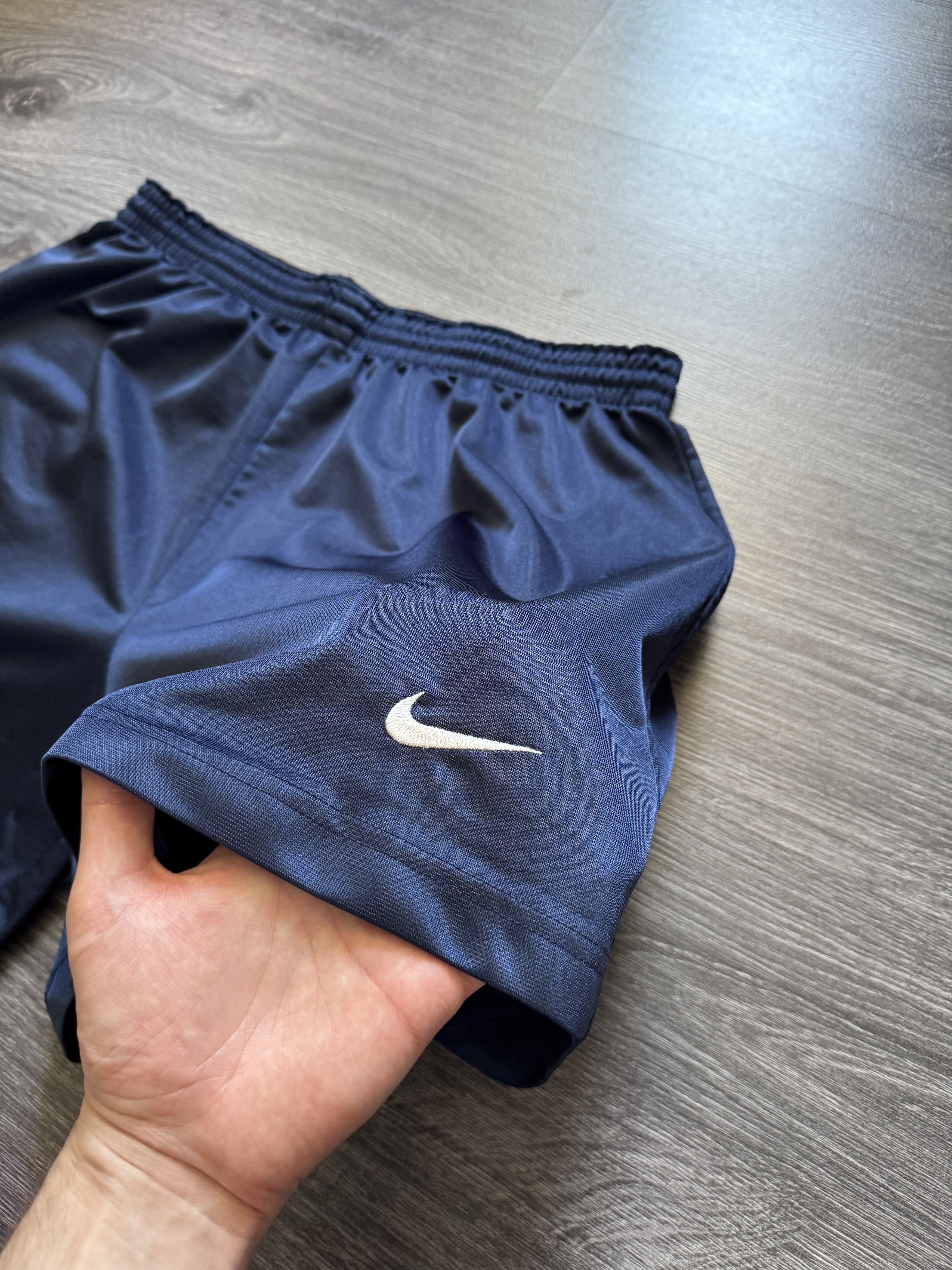 Nike Vintage y2k Nike Shorts Size US 36 / EU 52 - 4 Thumbnail