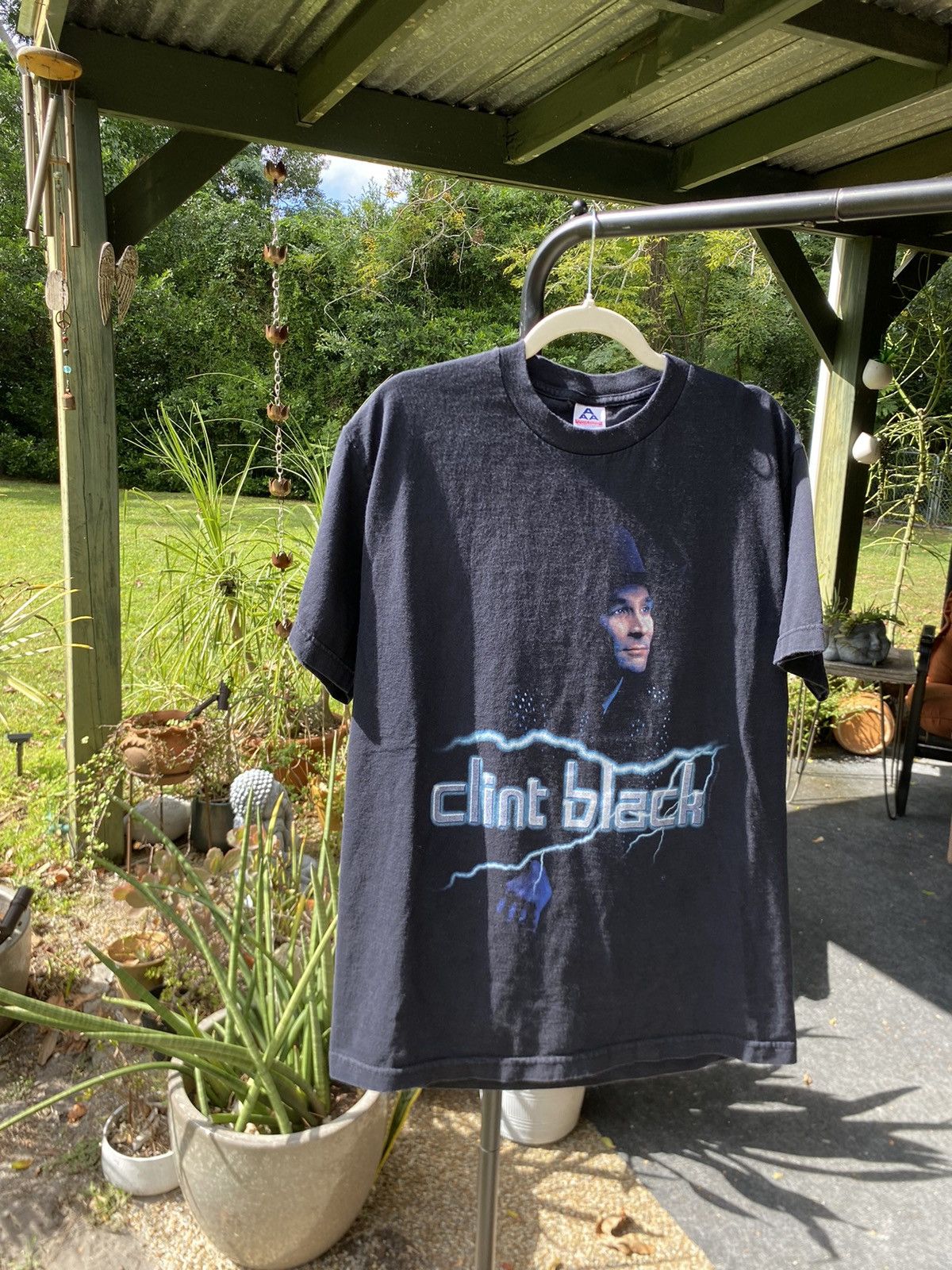 Other Vintage 2000 Black Clint Black Electrified Graphic Tee Large Size US L / EU 52-54 / 3 - 3 Thumbnail