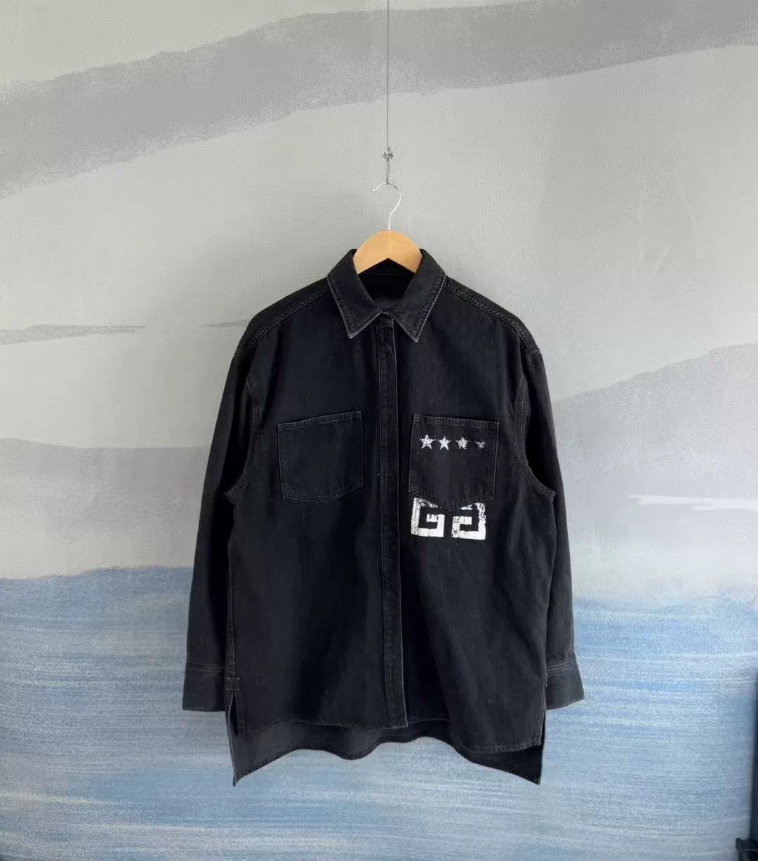 Givenchy givenchy black star 4g denim shirt Size US M / EU 48-50 / 2 - 1 Thumbnail