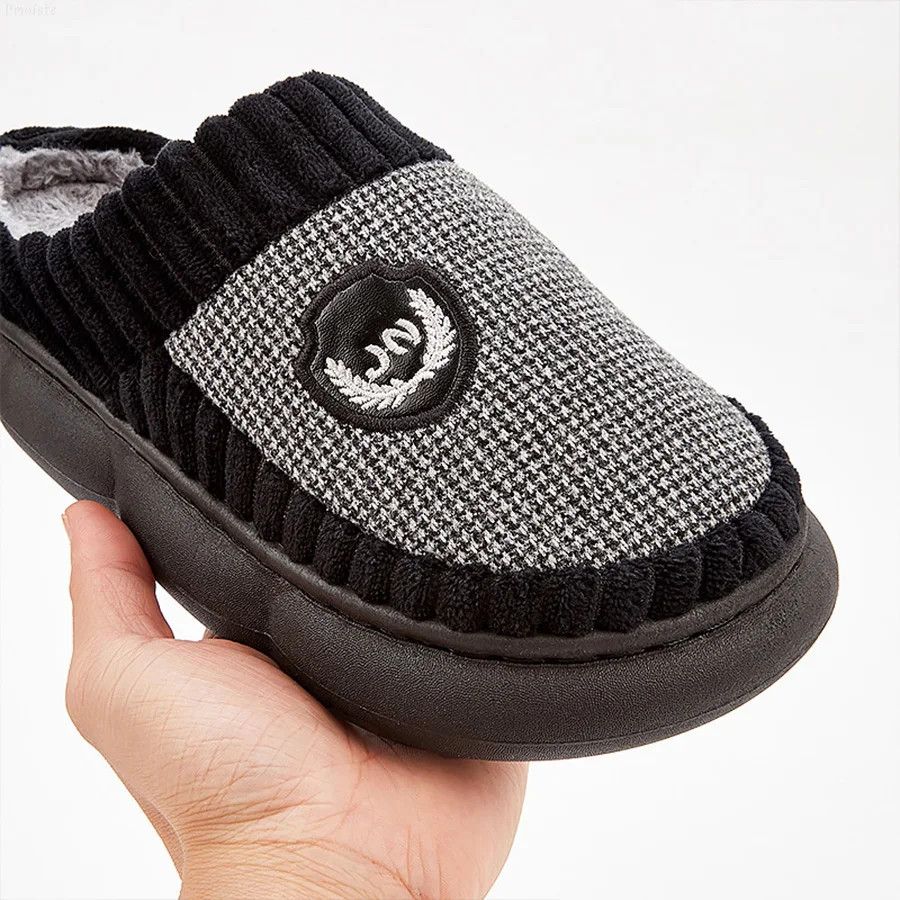 Other Christmas Winter Home Plush Cotton Slippers Size US 7.5 / EU 40-41 - 2 Thumbnail