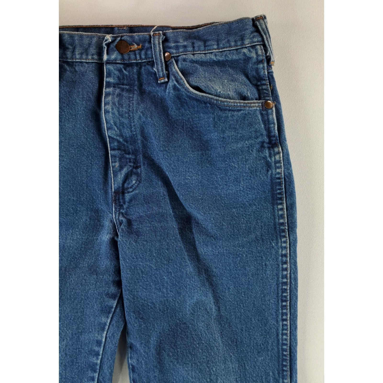 Wrangler VINTAGE Wrangler Jeans 90s 936DEN Whiskering Blue Straight Mens 32 33x33 31 Inseam 32x31 Actual Mens Size US 32 / EU 48 - 5 Thumbnail