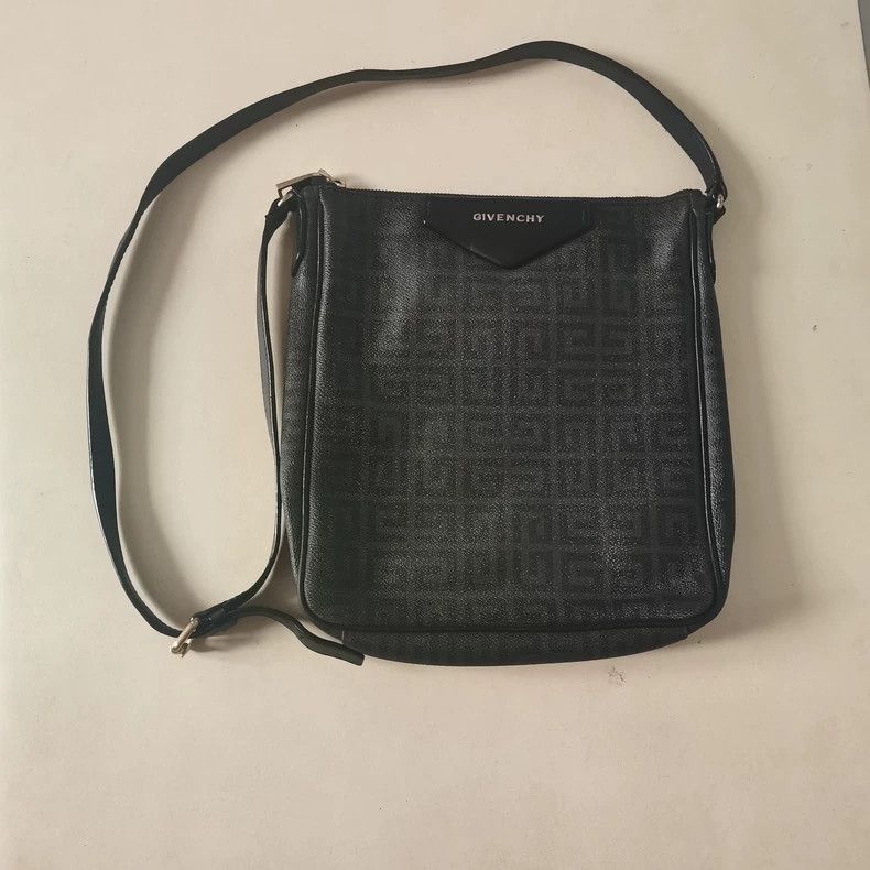 Givenchy Givenchy Full leather messenger bag Size ONE SIZE - 1 Thumbnail