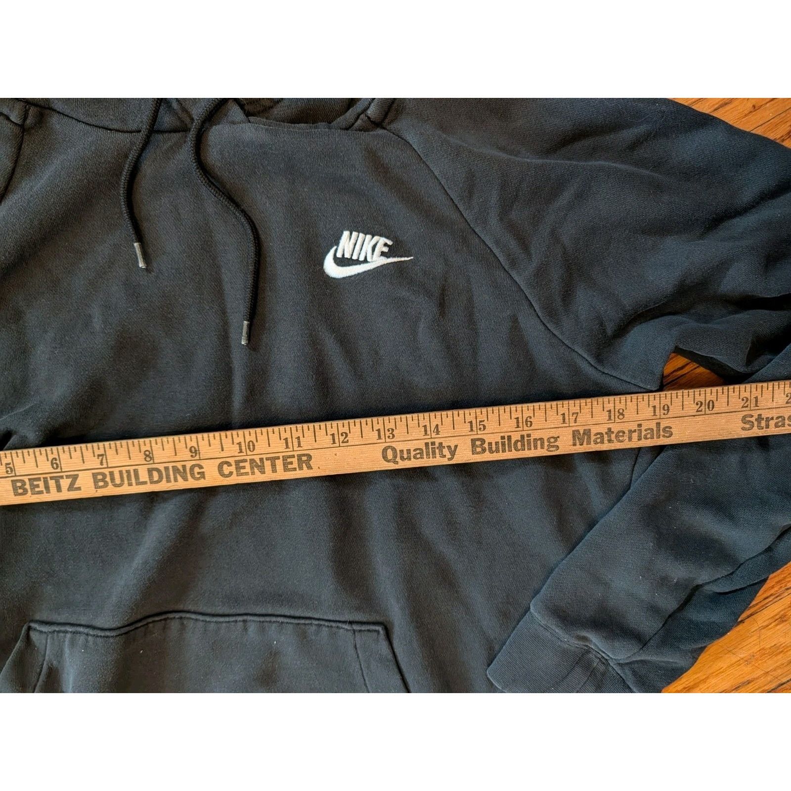 Nike Nike Cropped Hoodie Sweatshirt Women's Small Black Midriff Size S / US 4 / IT 40 - 5 Thumbnail