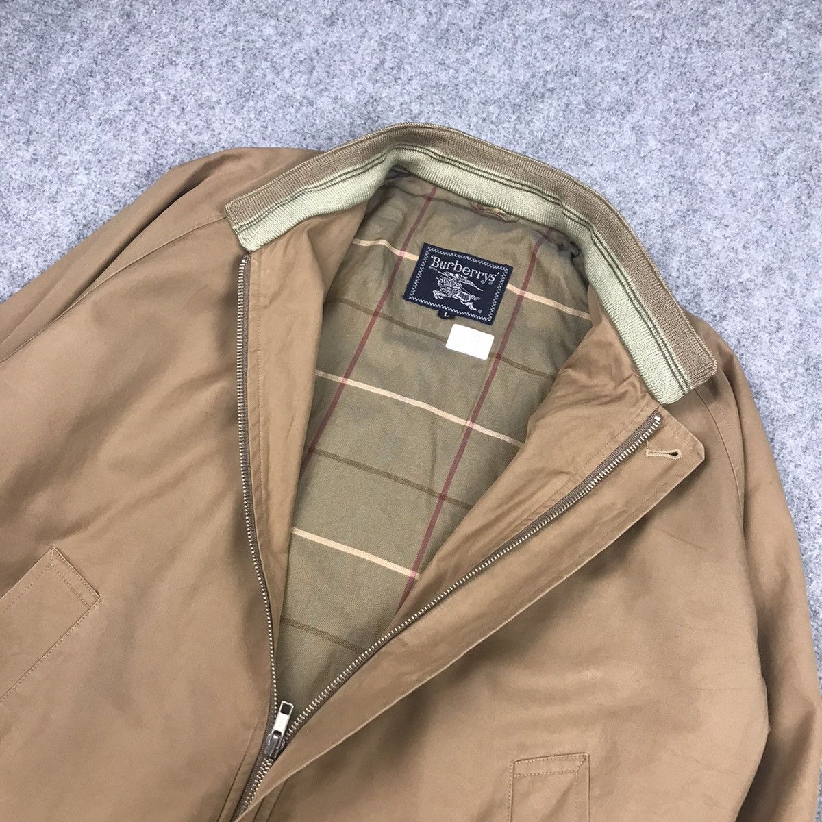 Burberry × Vintage VINTAGE BURBERRY KHAKI ZIPPER JACKET Size US M / EU 48-50 / 2 - 6 Thumbnail