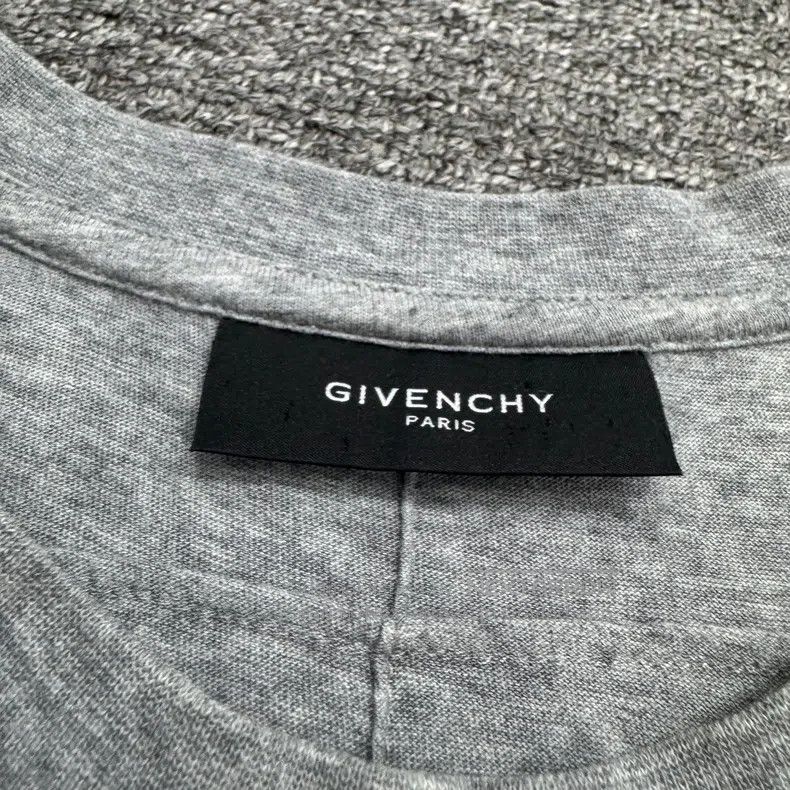 Givenchy Givenchy Portrait Printed Short Sleeve Size: XX Size US XXS / EU 40 - 2 Thumbnail
