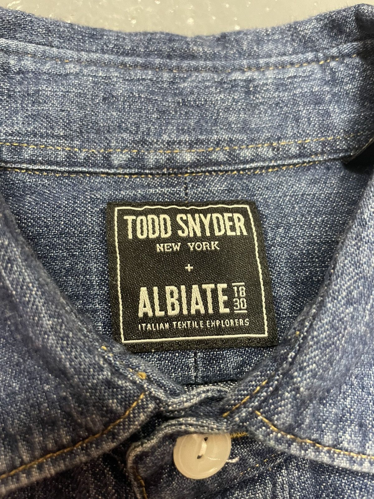 Todd Snyder Albiate Denim Button Up Shirt Spread Collar Medium Wash Size US XS / EU 42 / 0 - 3 Thumbnail