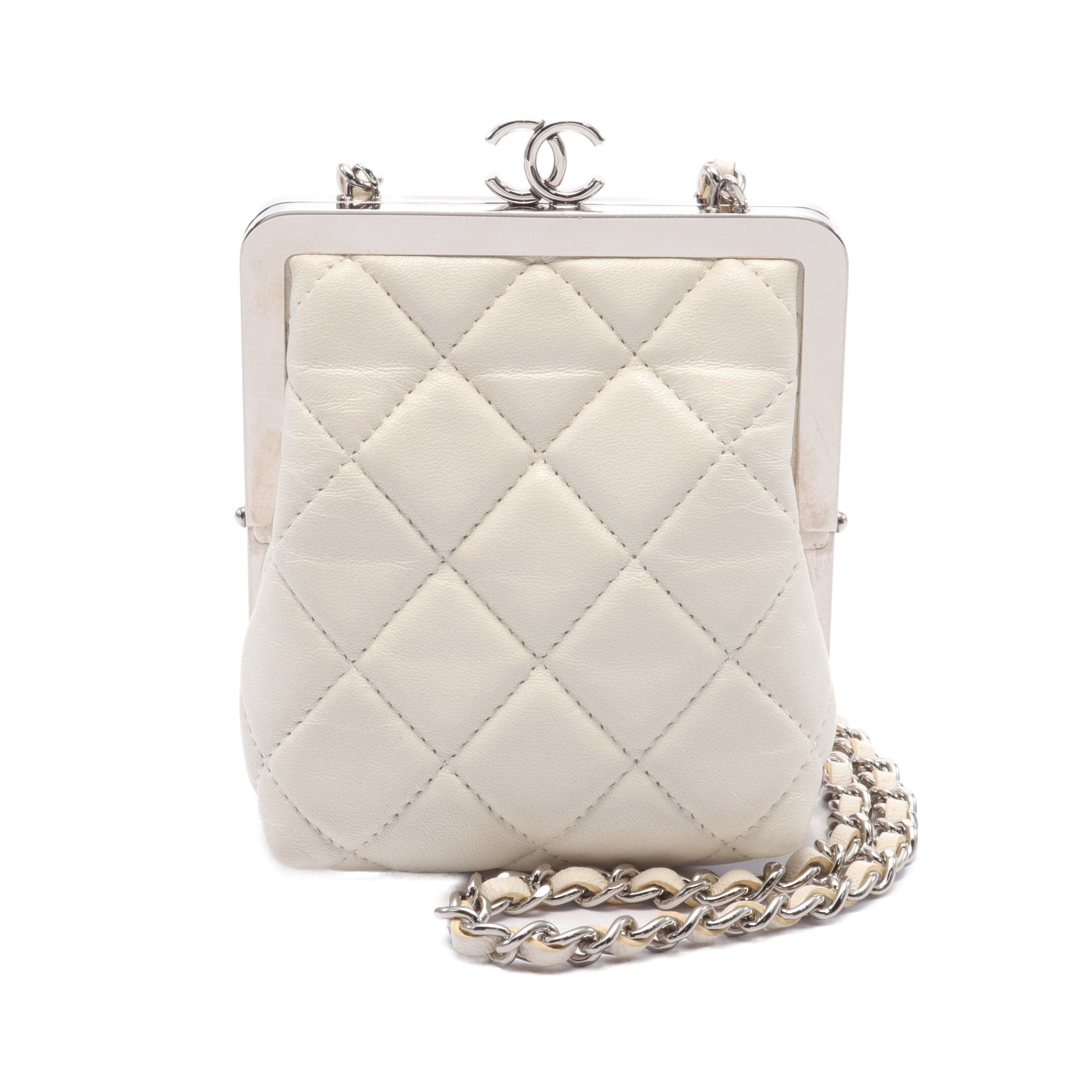 Chanel Chanel Matelasse Chain Shoulder Bag Leather Off White Silver Hardware Clasp Size ONE SIZE - 1 Thumbnail