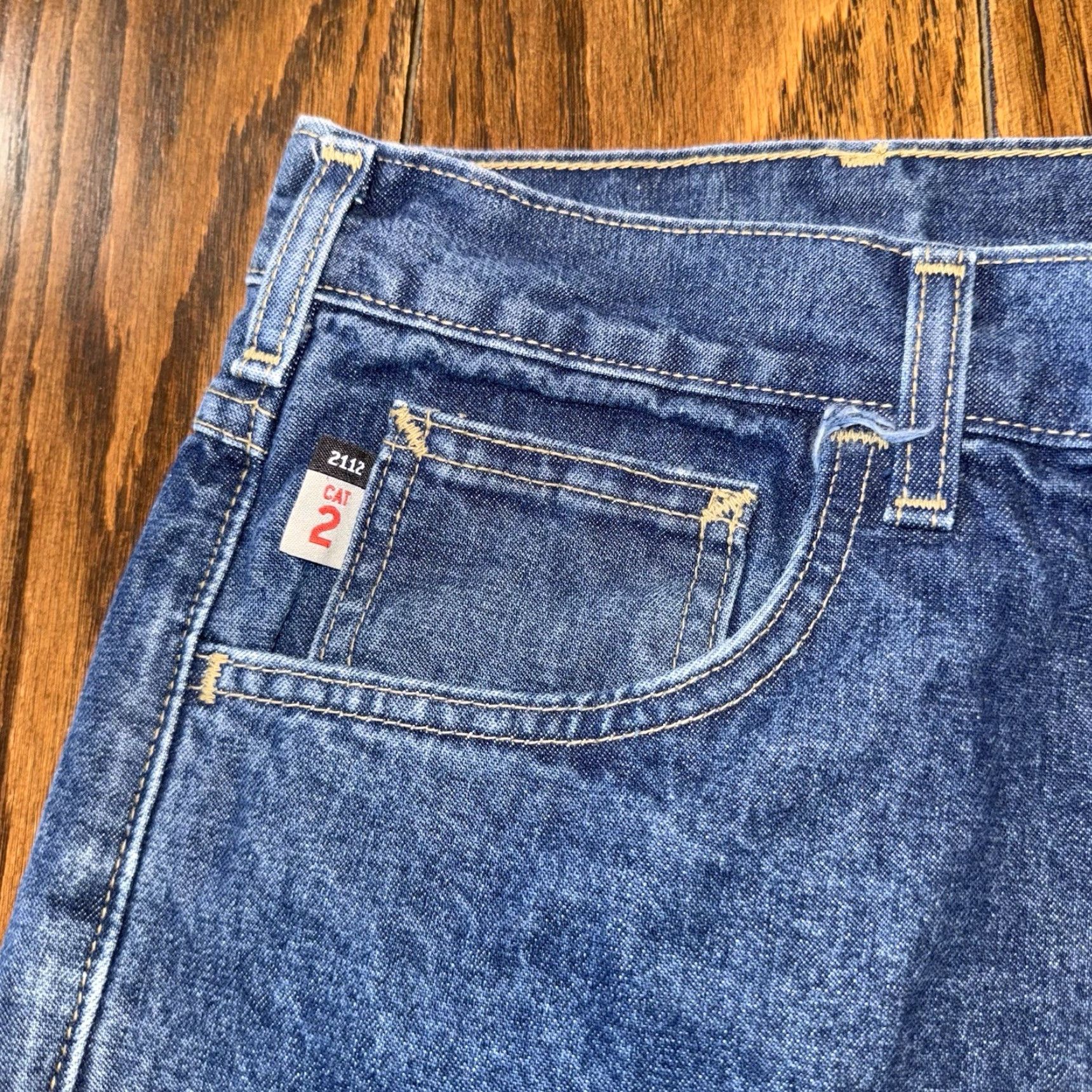 Carhartt VINTAGE Carhartt Jeans Mens 44x30 FR Flame Resistant Work 2112 Cat 2 Denim Blue 5-Pocket Mens Size US 44 / EU 60 - 6 Thumbnail