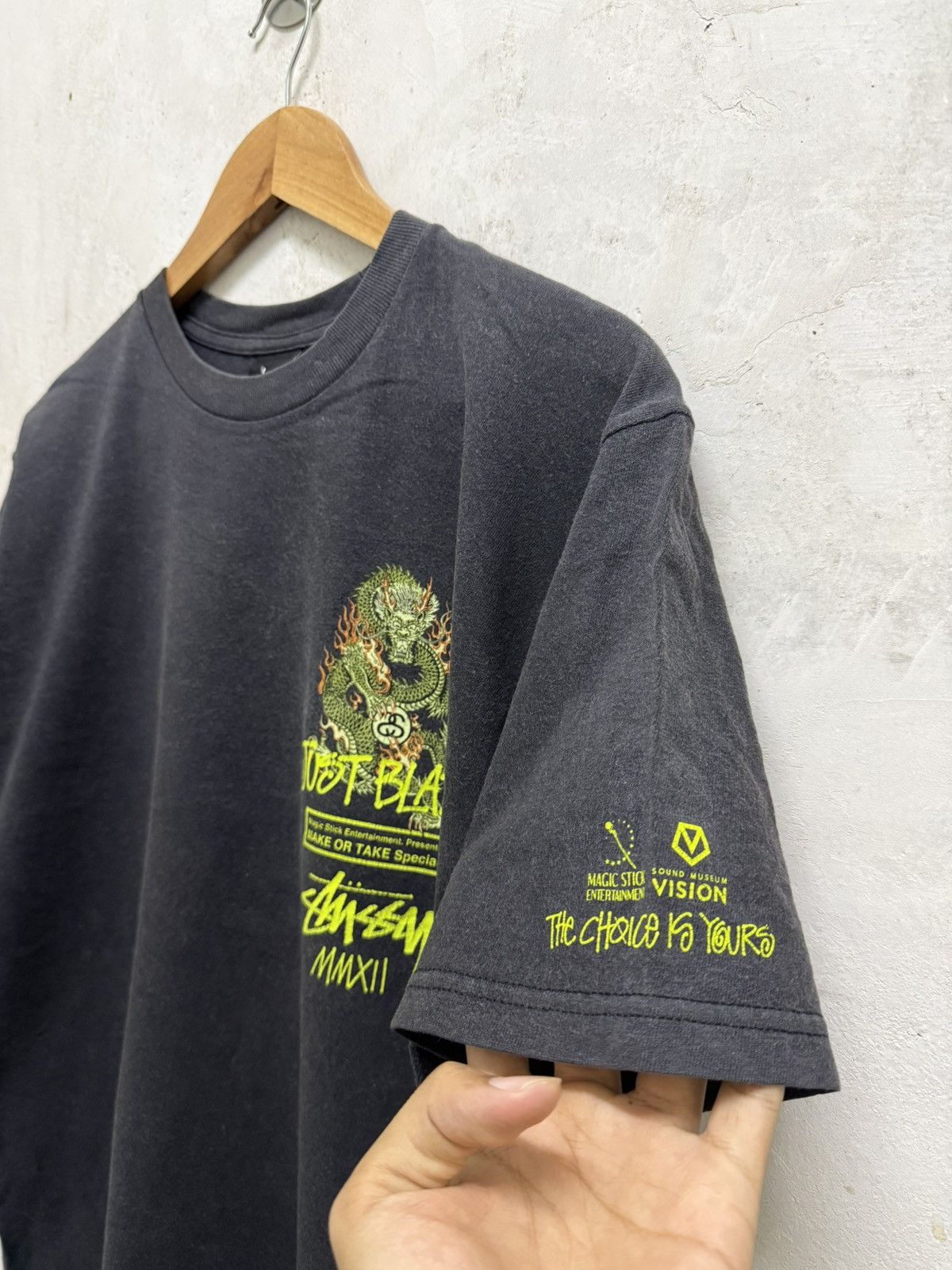 Stussy 2000s Stussy Dragon X Magic Stick X Just Blaze Sun Faded Tee Size US M / EU 48-50 / 2 - 6 Thumbnail