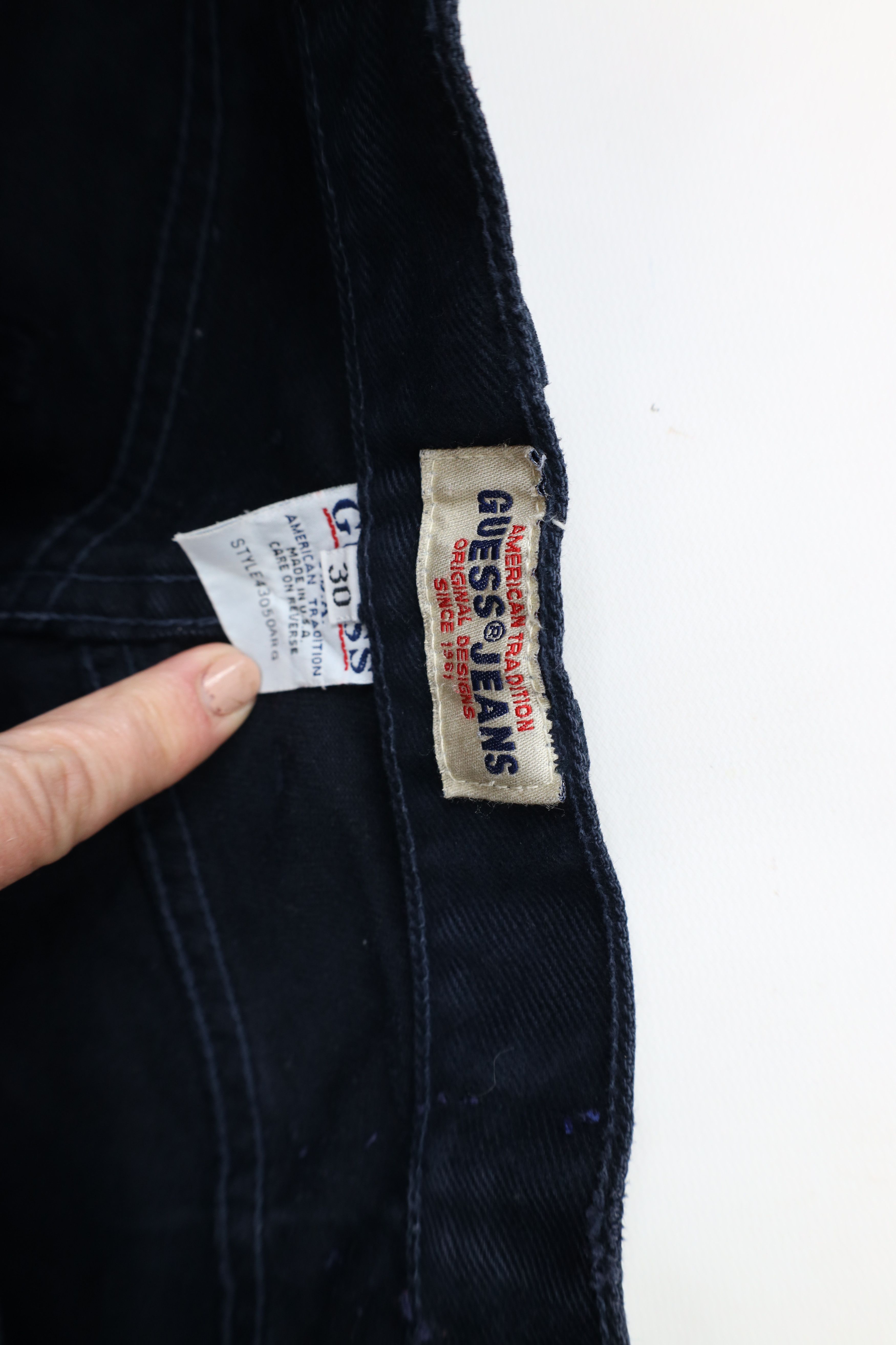 Guess × Vintage Vintage 90s Guess Jeans Spell Tapered Leg Denim Jeans USA Size 30" / US 8 / IT 44 - 9 Thumbnail