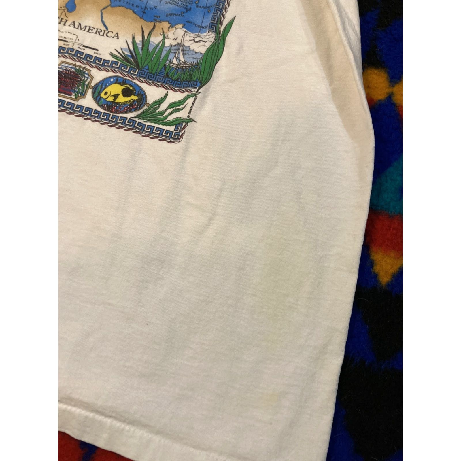 Vintage VINTAGE Oneita Aruba Islands Paradise Nature Tee XL White T-Shirt Mens Stitch, Nature, Vintage, White, XL, Regular Size US XL / EU 56 / 4 - 5 Thumbnail