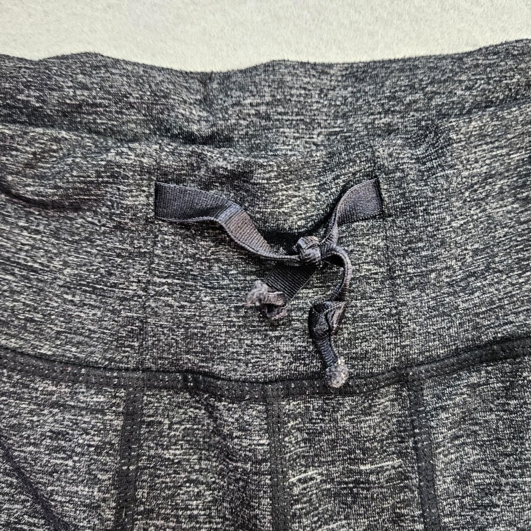 Lululemon Lululemon Sweatpants Womens Wide Leg Drawstring Pockets Yoga Lounge Gray Size 2 Size 26" / US 2 / IT 38 - 3 Thumbnail