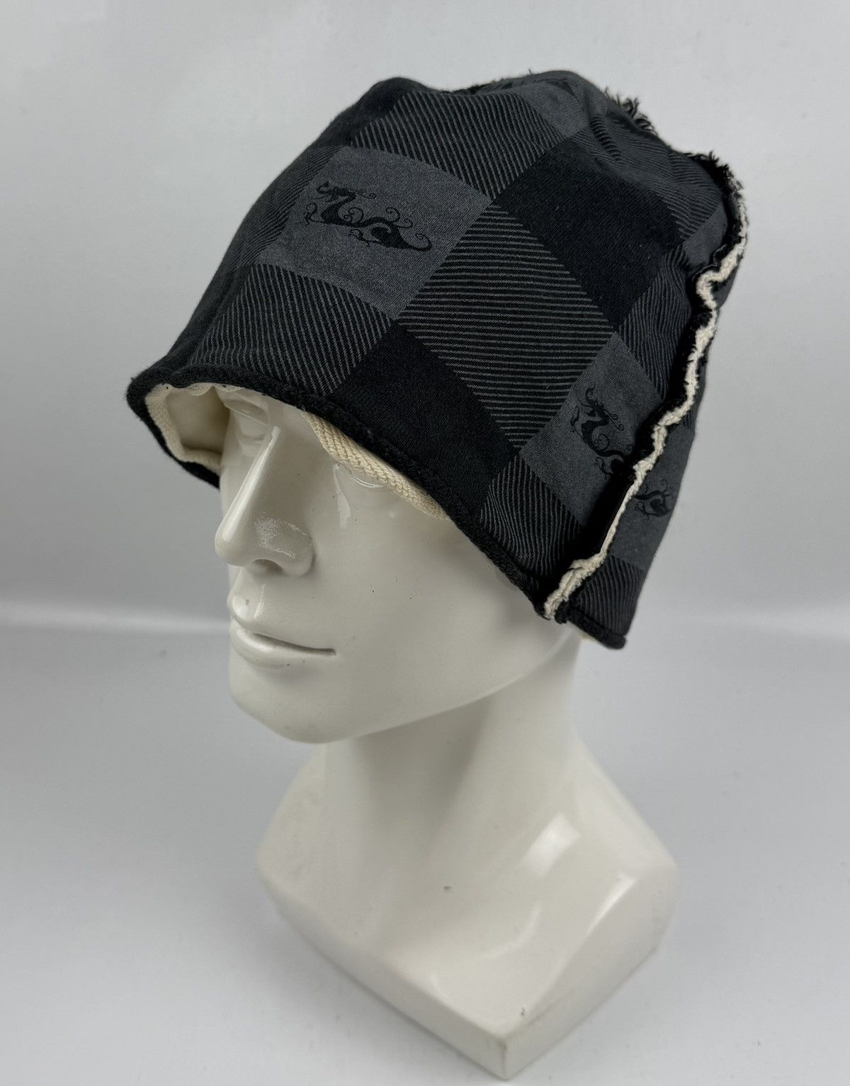 Japanese Brand dance with dragon reversible beanie hat tc45 Size ONE SIZE - 1 Thumbnail