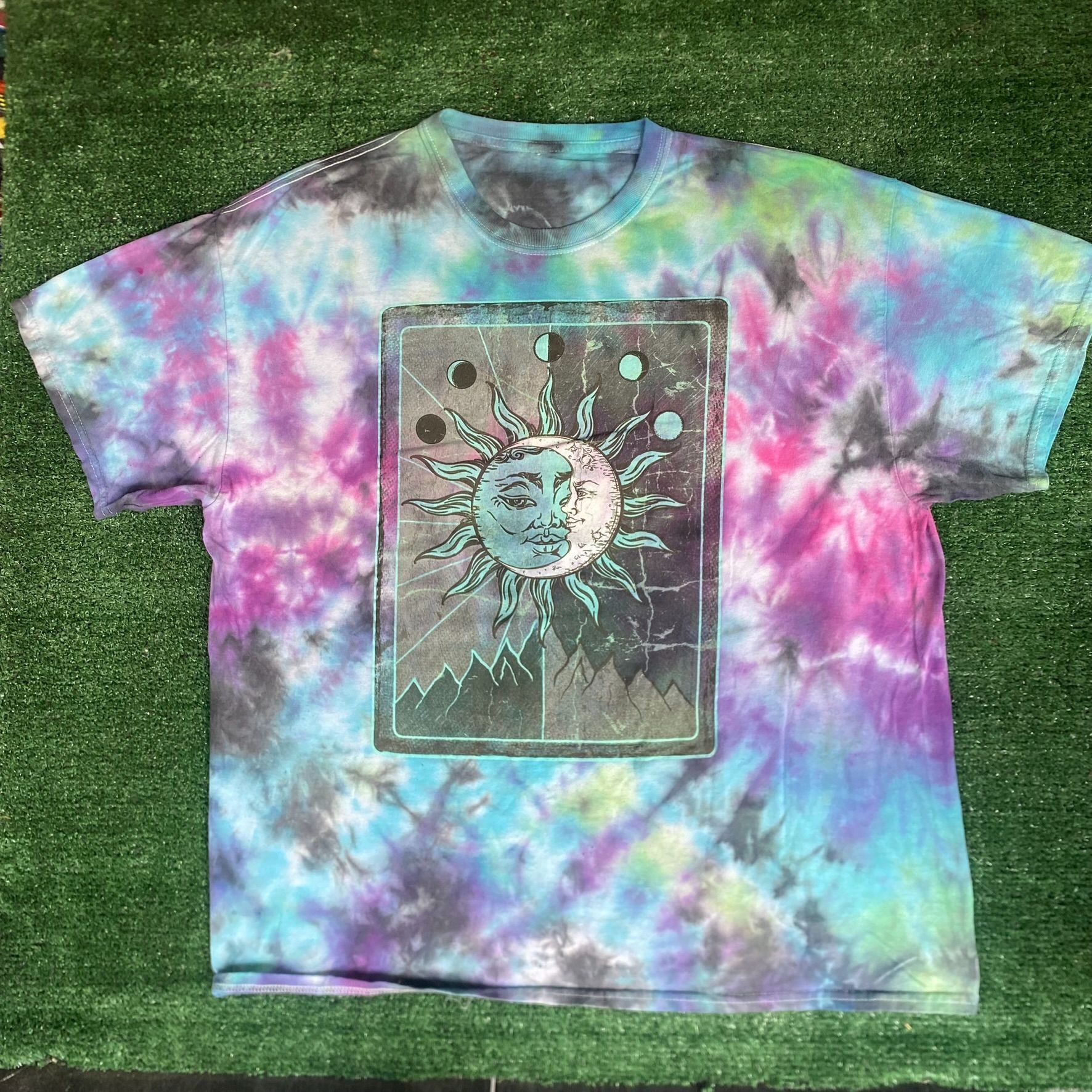 Vintage Vintage 90s Sun Moon Shirt Hippie Indie Astrology Tee Size US XL / EU 56 / 4 - 1 Thumbnail