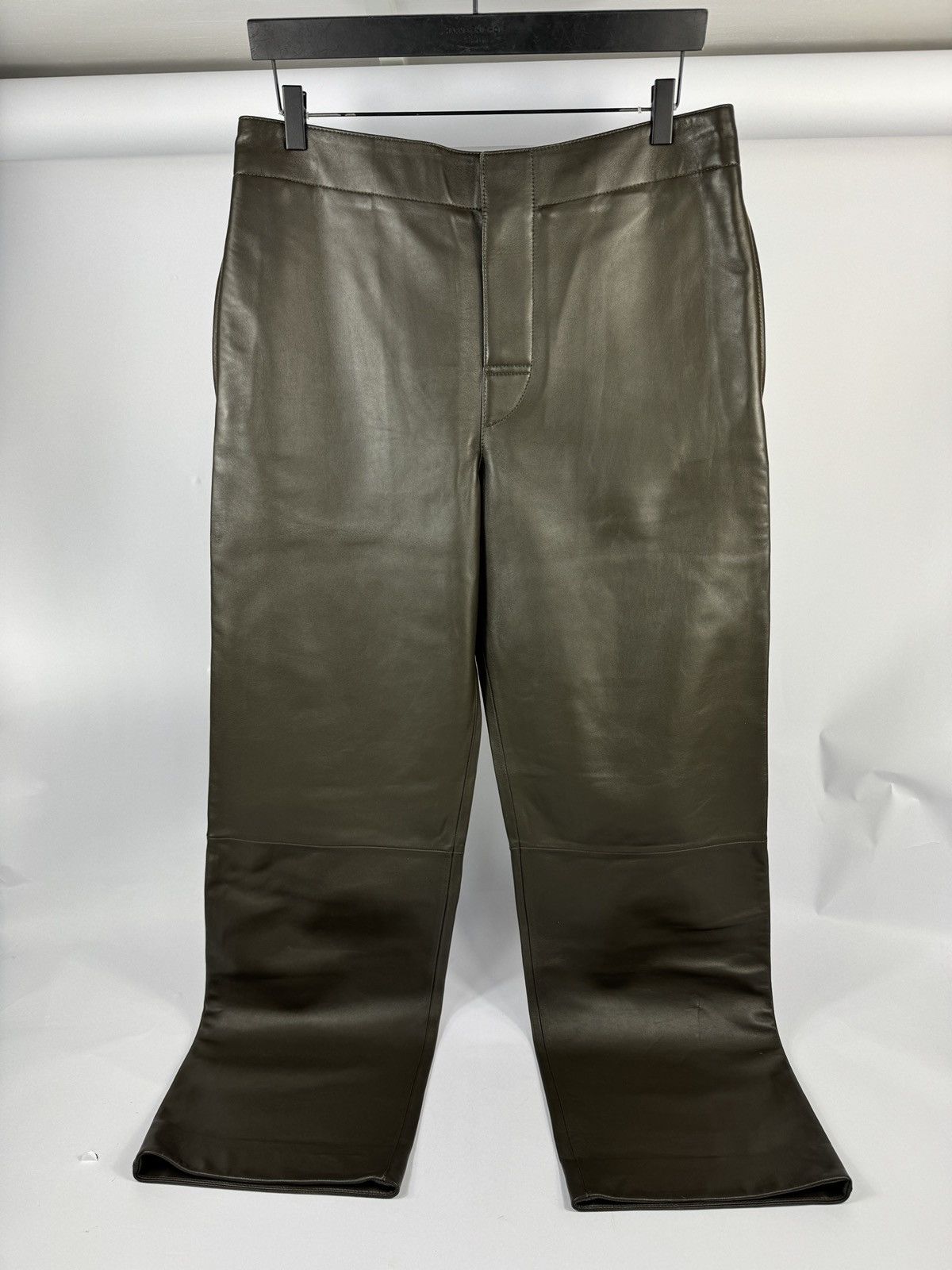 Bottega Veneta KHAKI NAPPA LEATHER PANTS Size US 34 / EU 50 - 1 Thumbnail