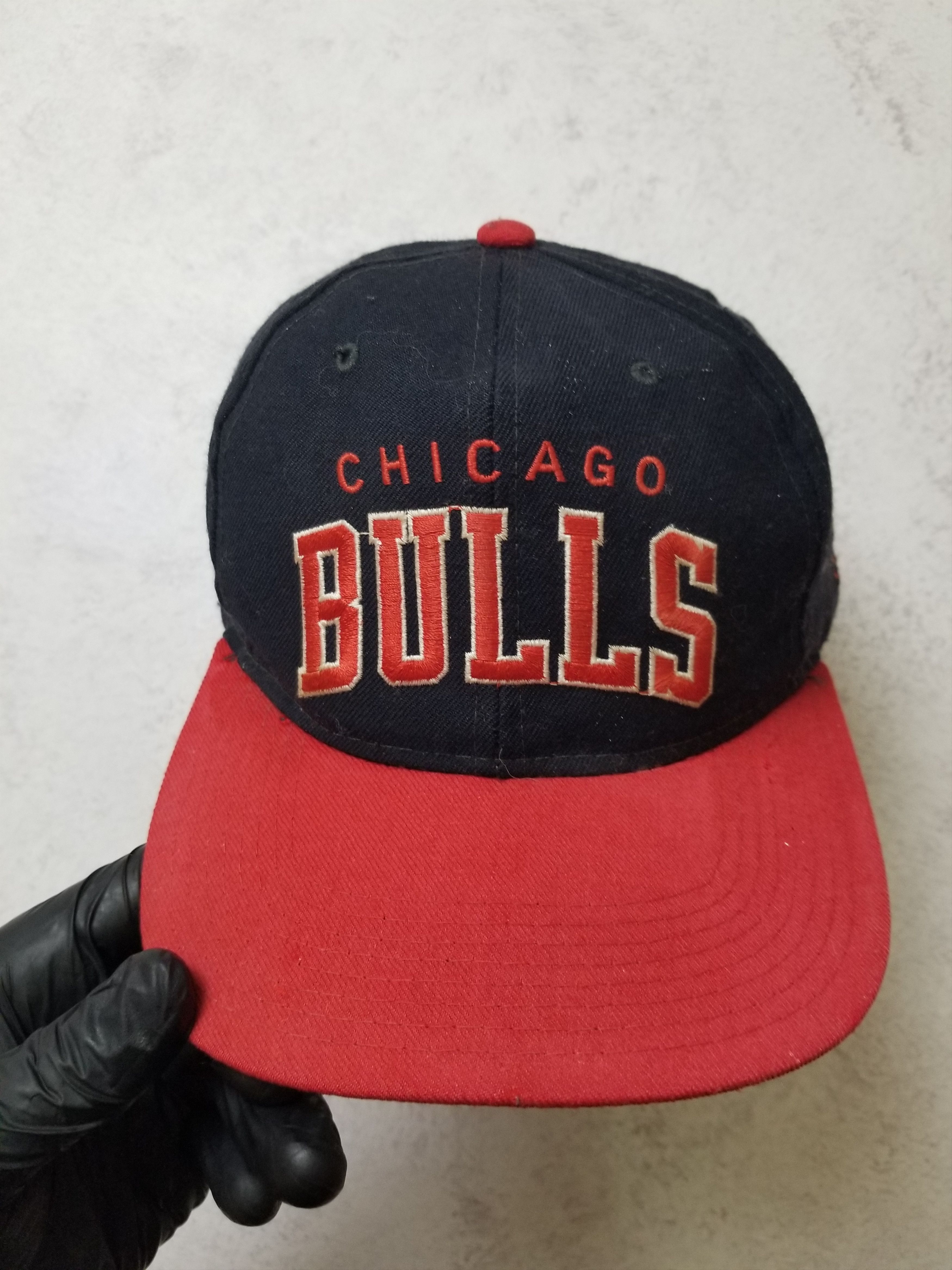 Starter Vintage Chicago Bulls Hat Starter Arch Snapback NBA Wool Cap Size ONE SIZE - 1 Thumbnail
