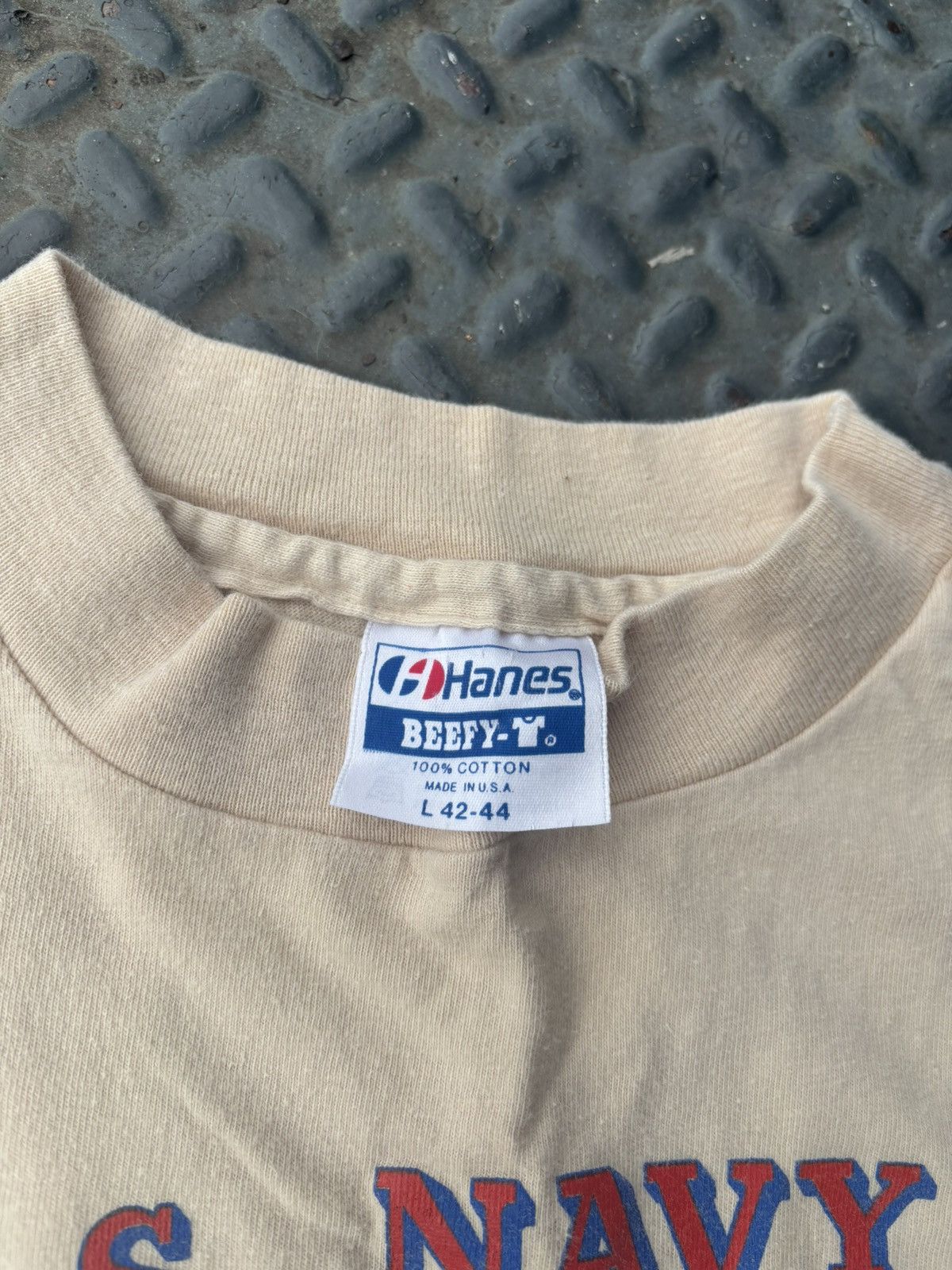 Hanes Vintage 80s United States Navy Graphic Flag Map Tee Size US L / EU 52-54 / 3 - 3 Thumbnail