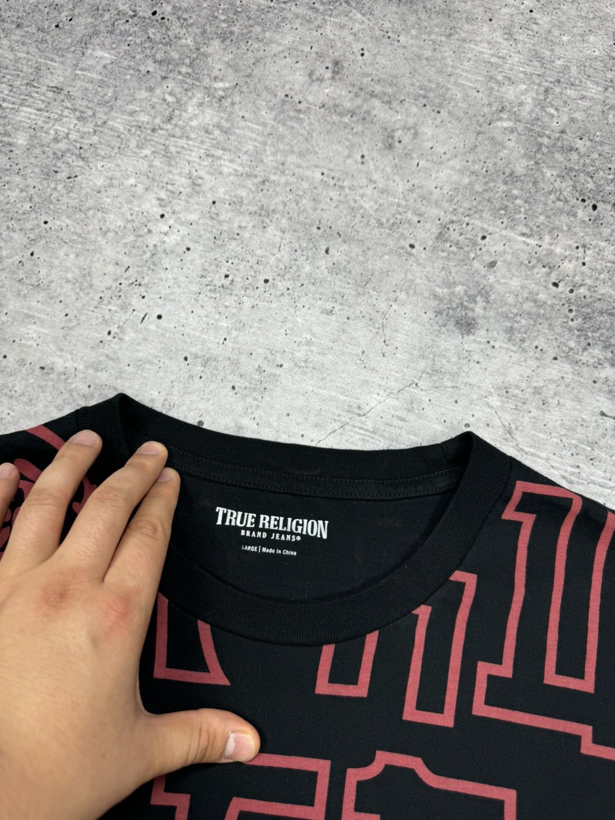 True Religion Vintage True Religion Big Monogram Logo Multilogo T-Shirt Size US L / EU 52-54 / 3 - 8 Thumbnail